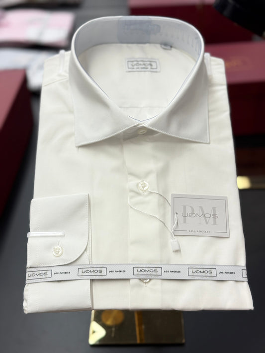 Off White spread collar, regular cuffs