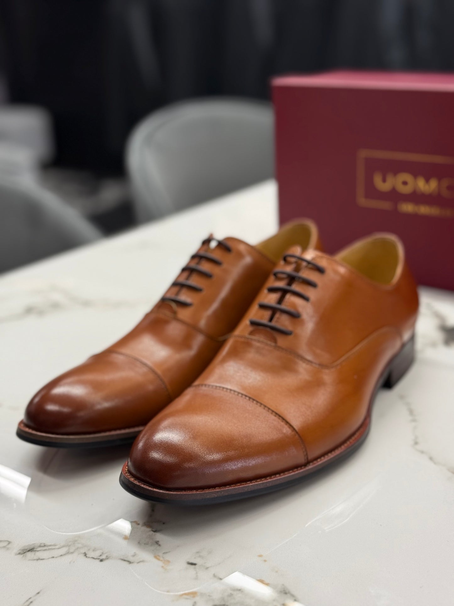 UOMOS Oxford tan pure leather
