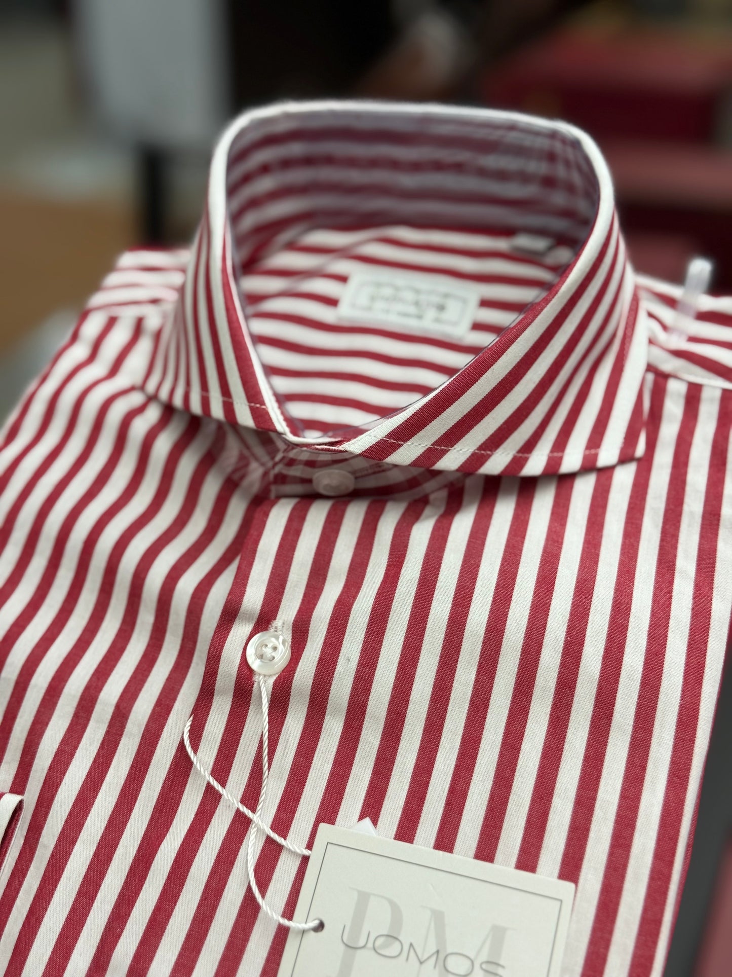White and Red striped cut-away cotton shirt slim