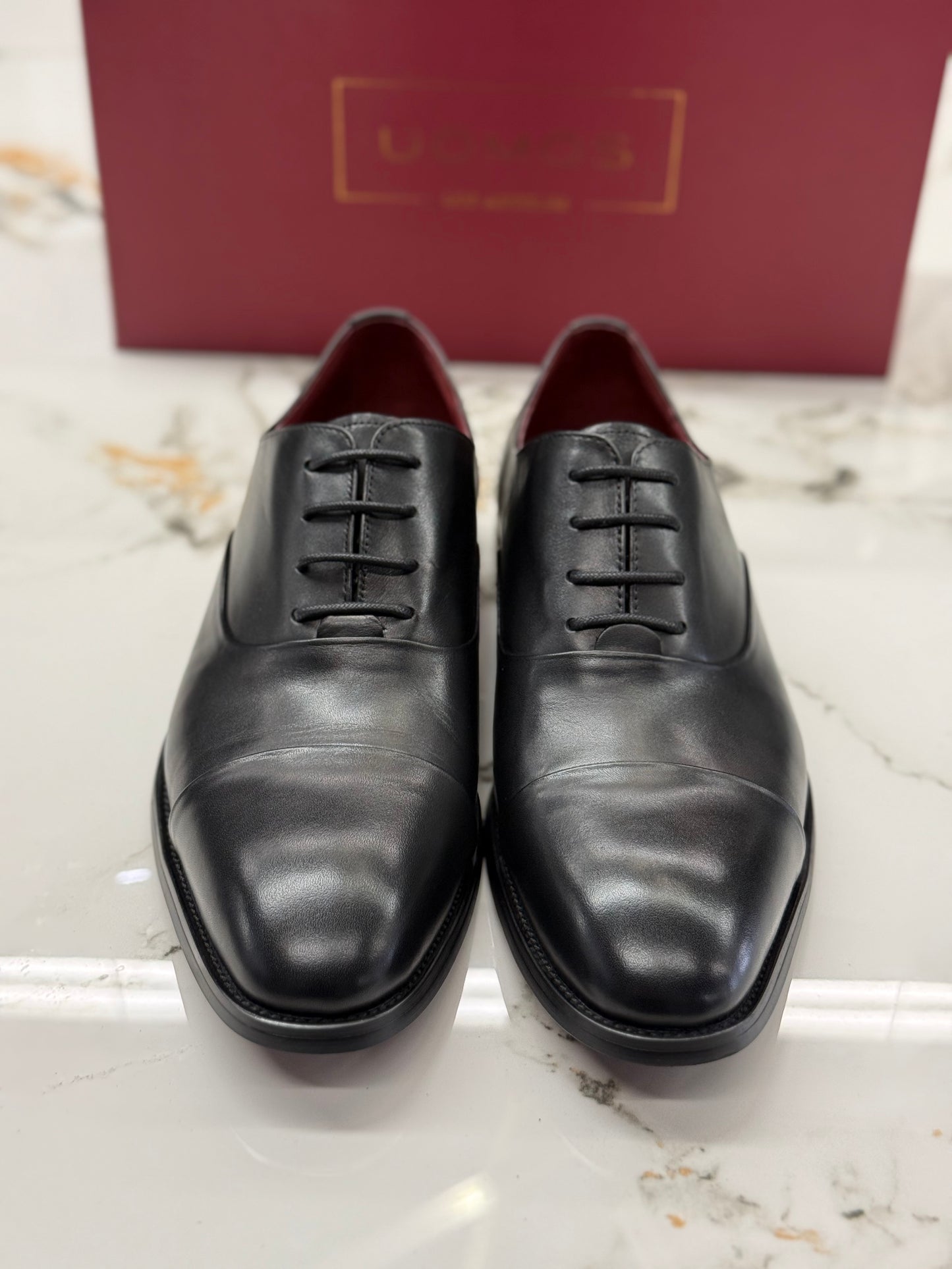 UOMOS Oxford Black pure leather