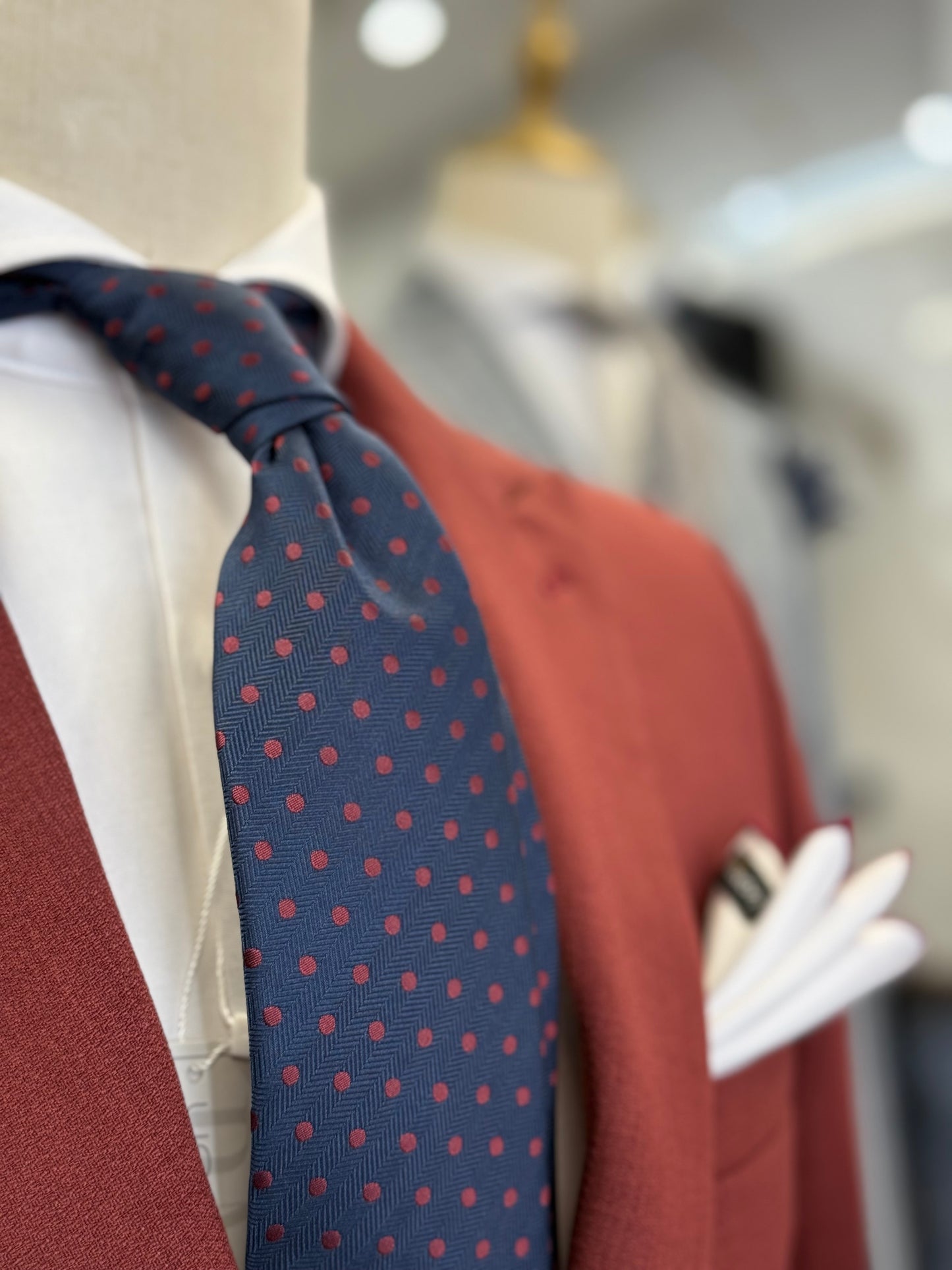 Necktie navy blue / burgundy polka dots