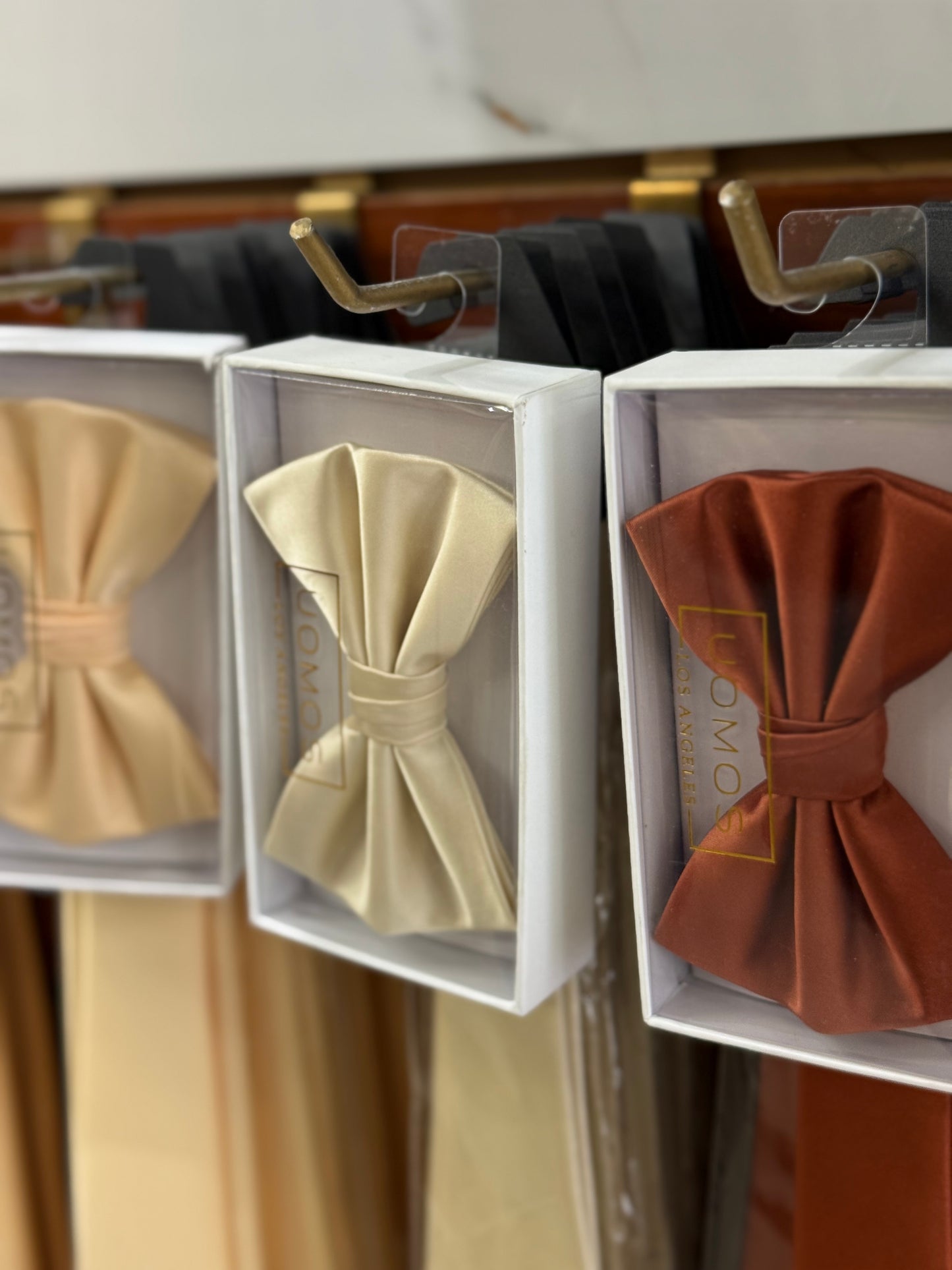 Angora Vanilla Ivory Bow tie & Pocket Square set.