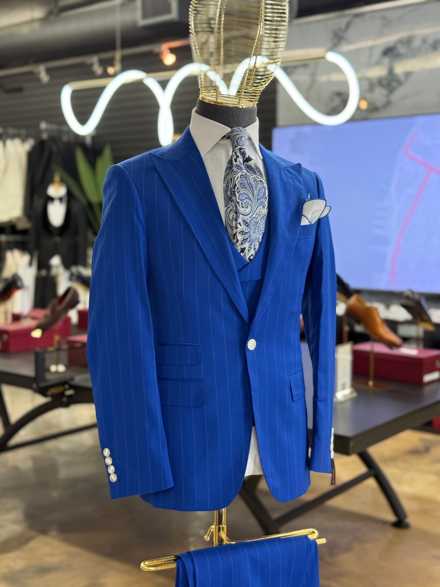 Royal Cobalt Blue Pinstripe
Wide Peak Lapel Suit