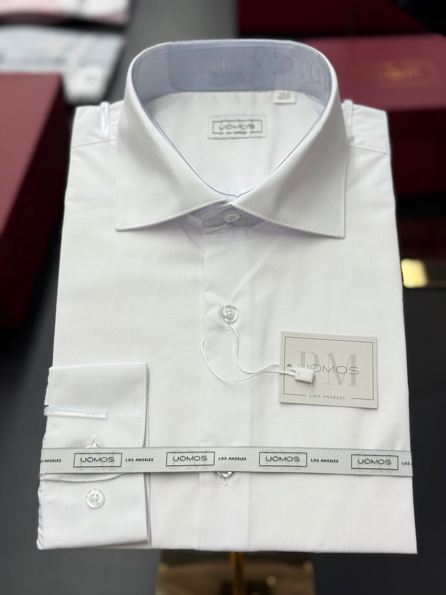 White poplin spread collar, regular button cuffs