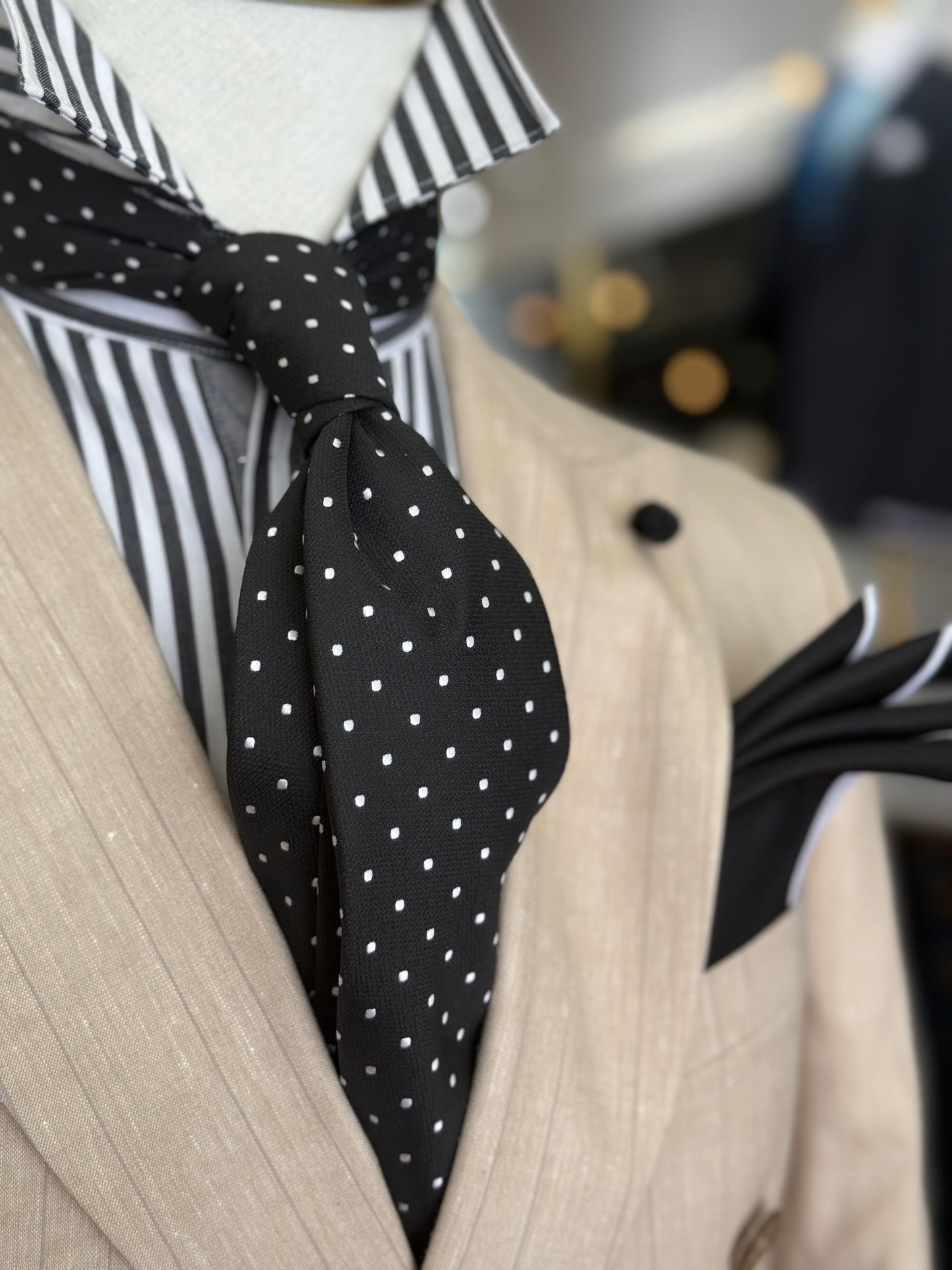 Necktie Black & White polka dots