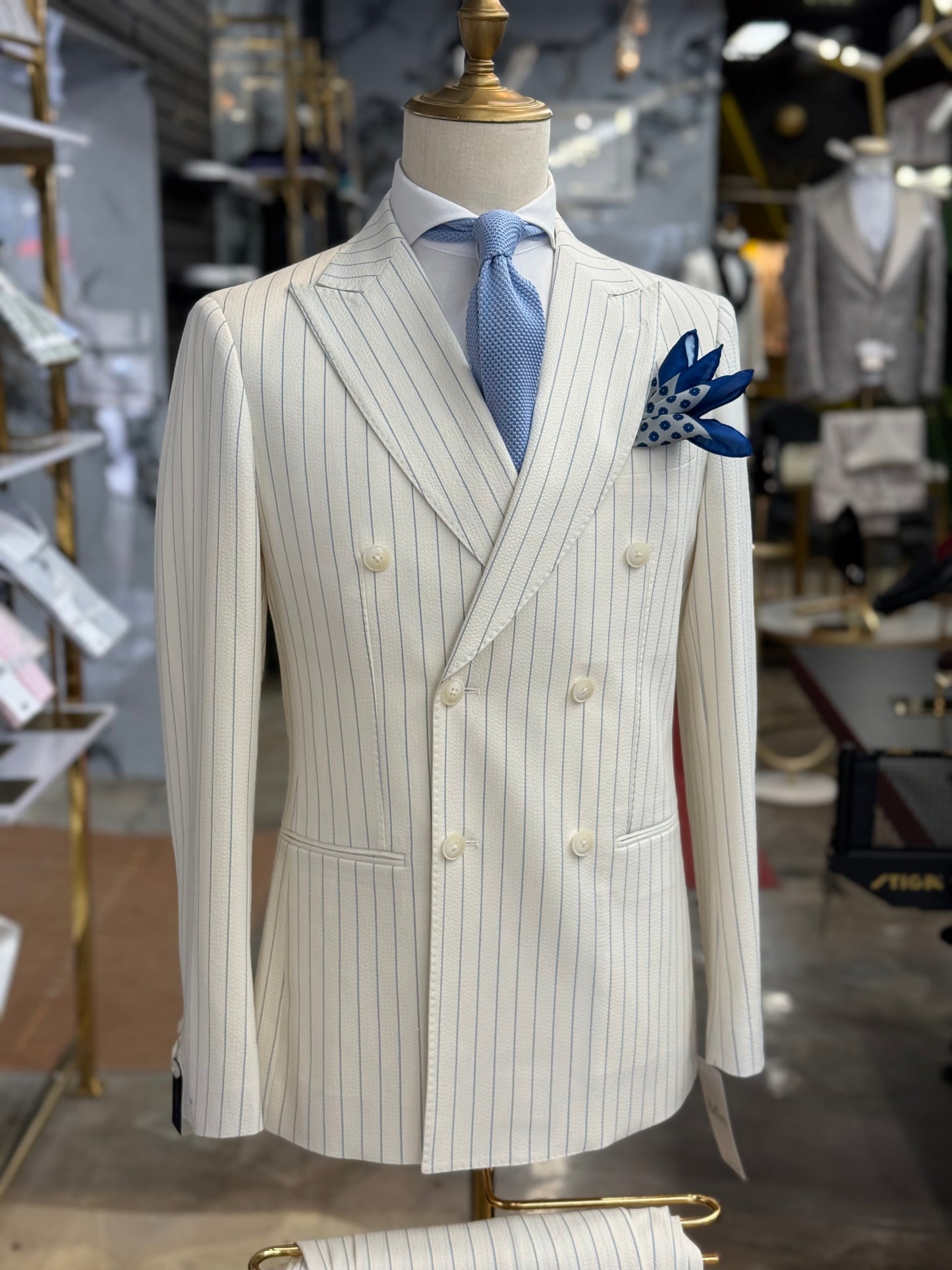Off-White | L blue Prestige Seersucker Pinstripe