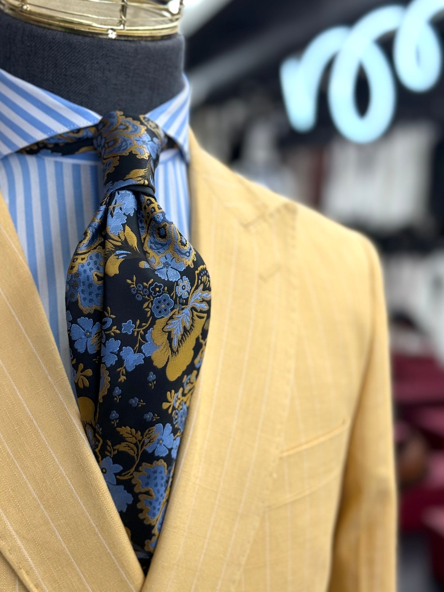 Necktie Black Floral