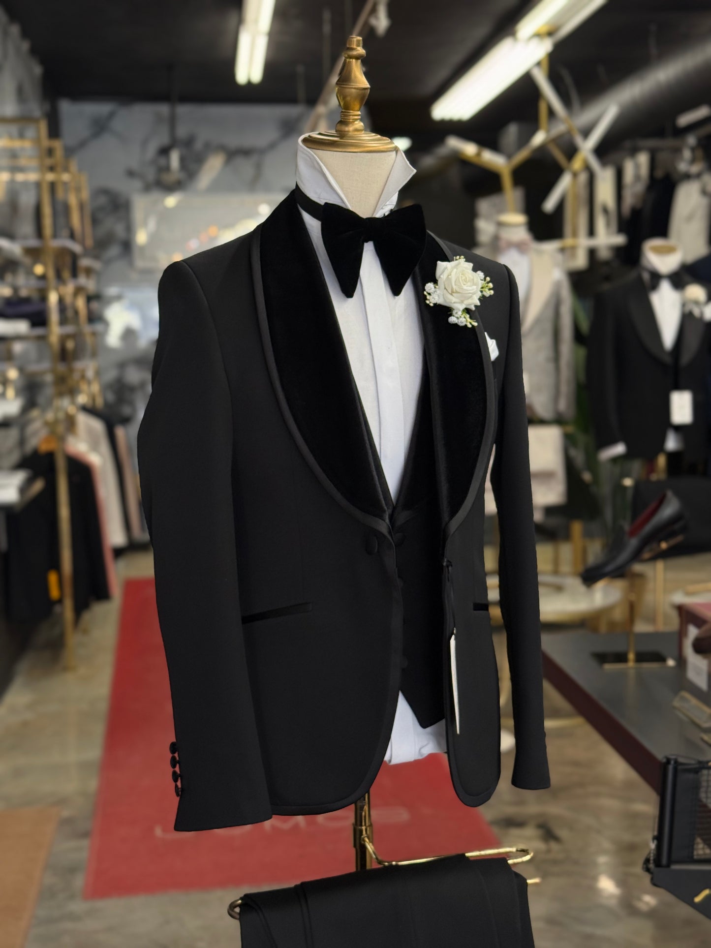 Black Shawl Lapel Velvet Edition