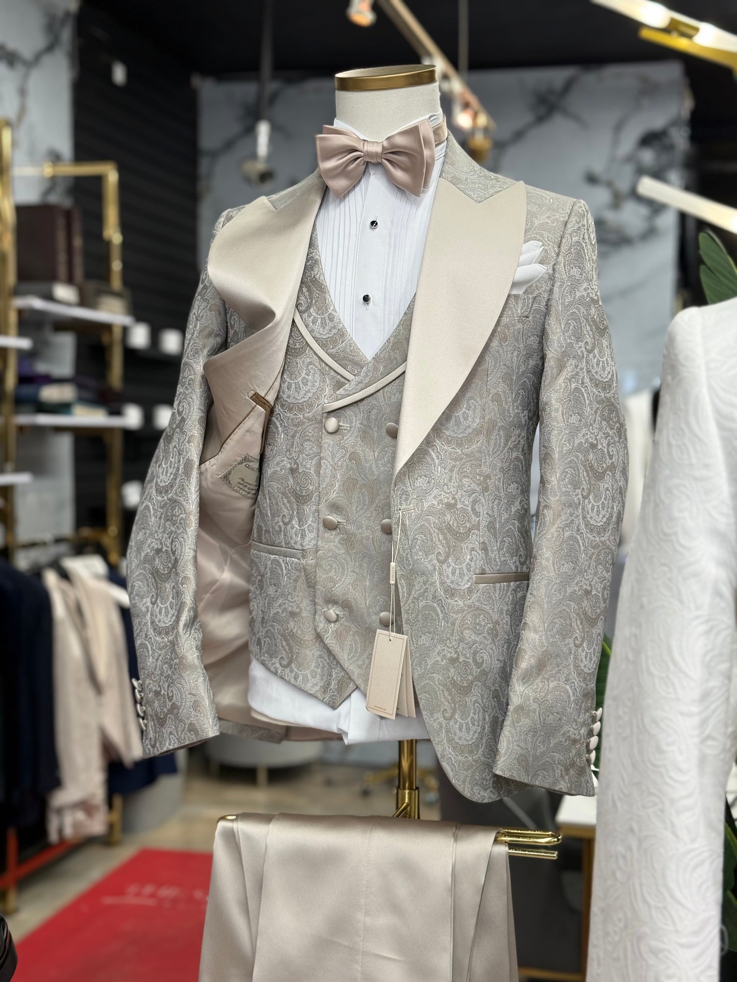 Champagne Peak Lapel Tuxedo
