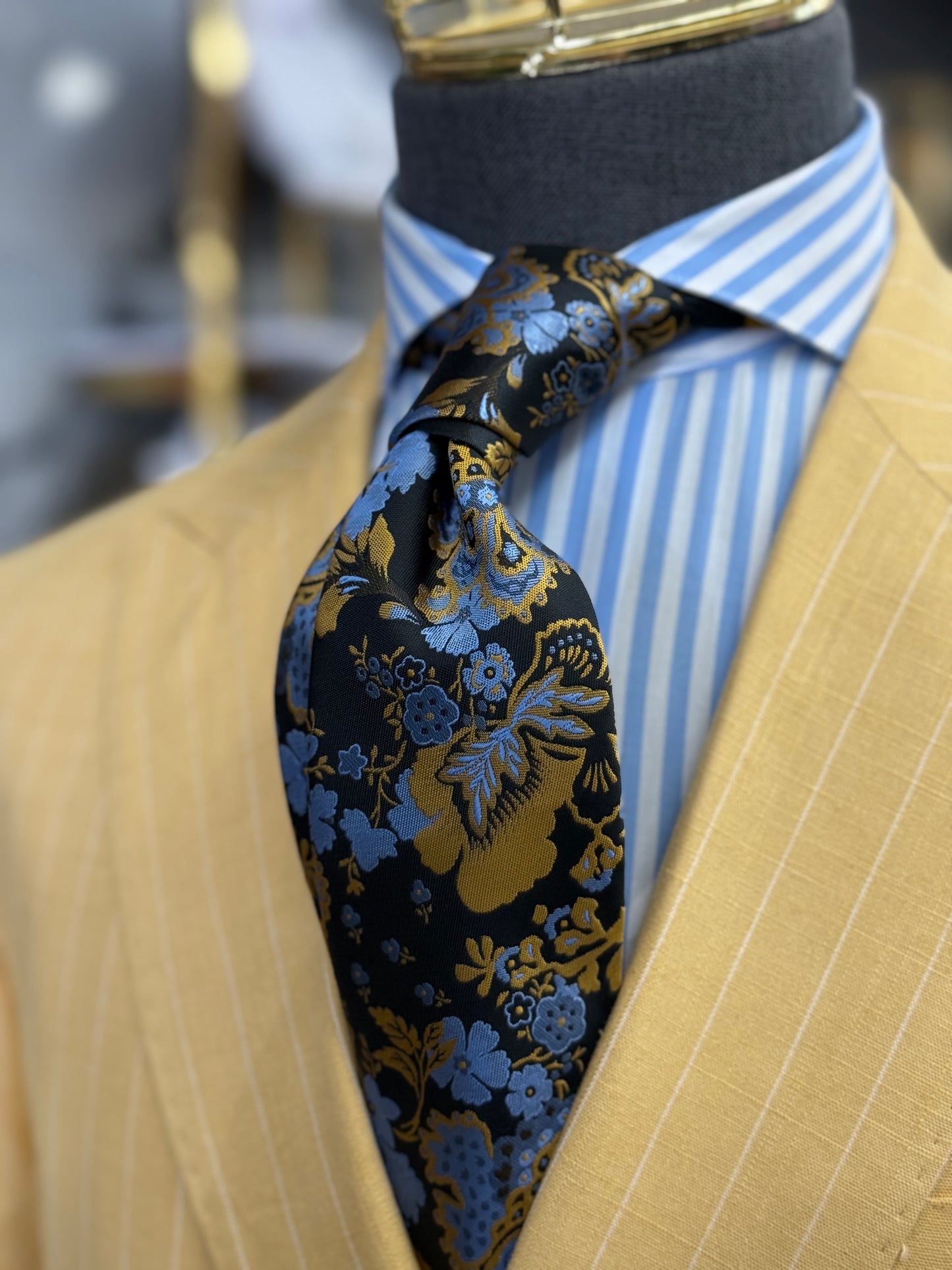 Necktie Black Floral