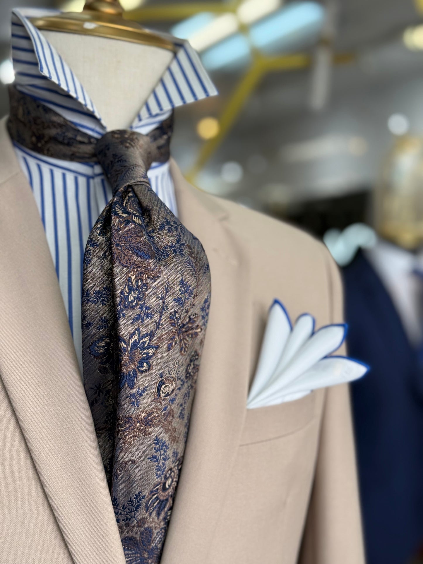 Necktie Bronze Floral and navy