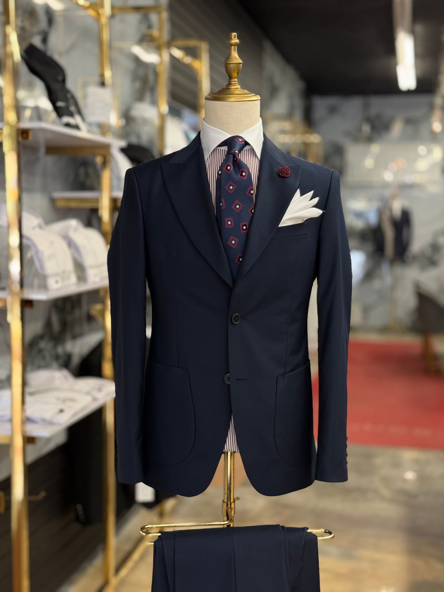 Navy Blue Two Pieces Wide Peak Lapel Suit Patch Pockets