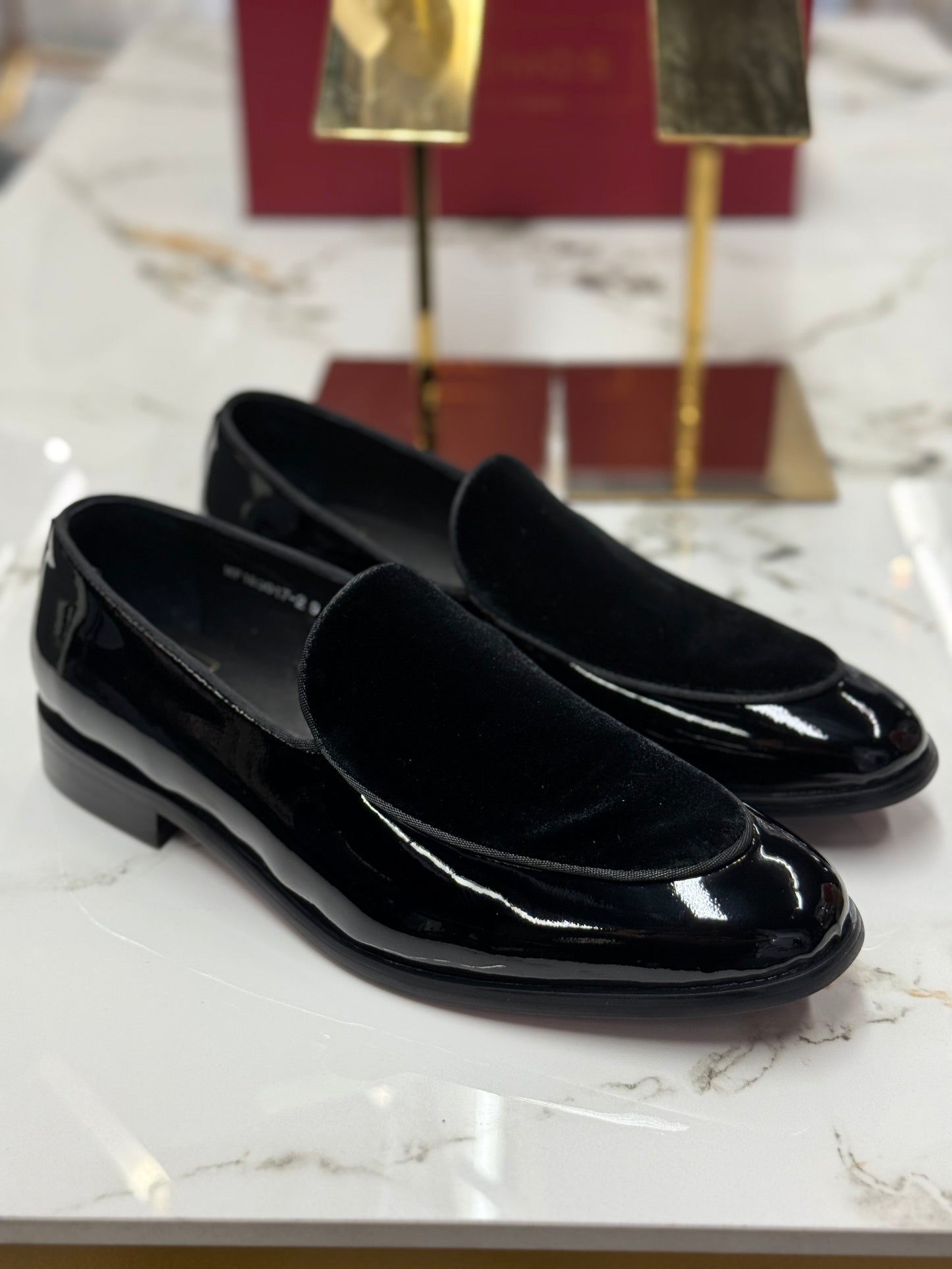 UOMOS Loafers Black Velvet & pure patent leather Tuxedo