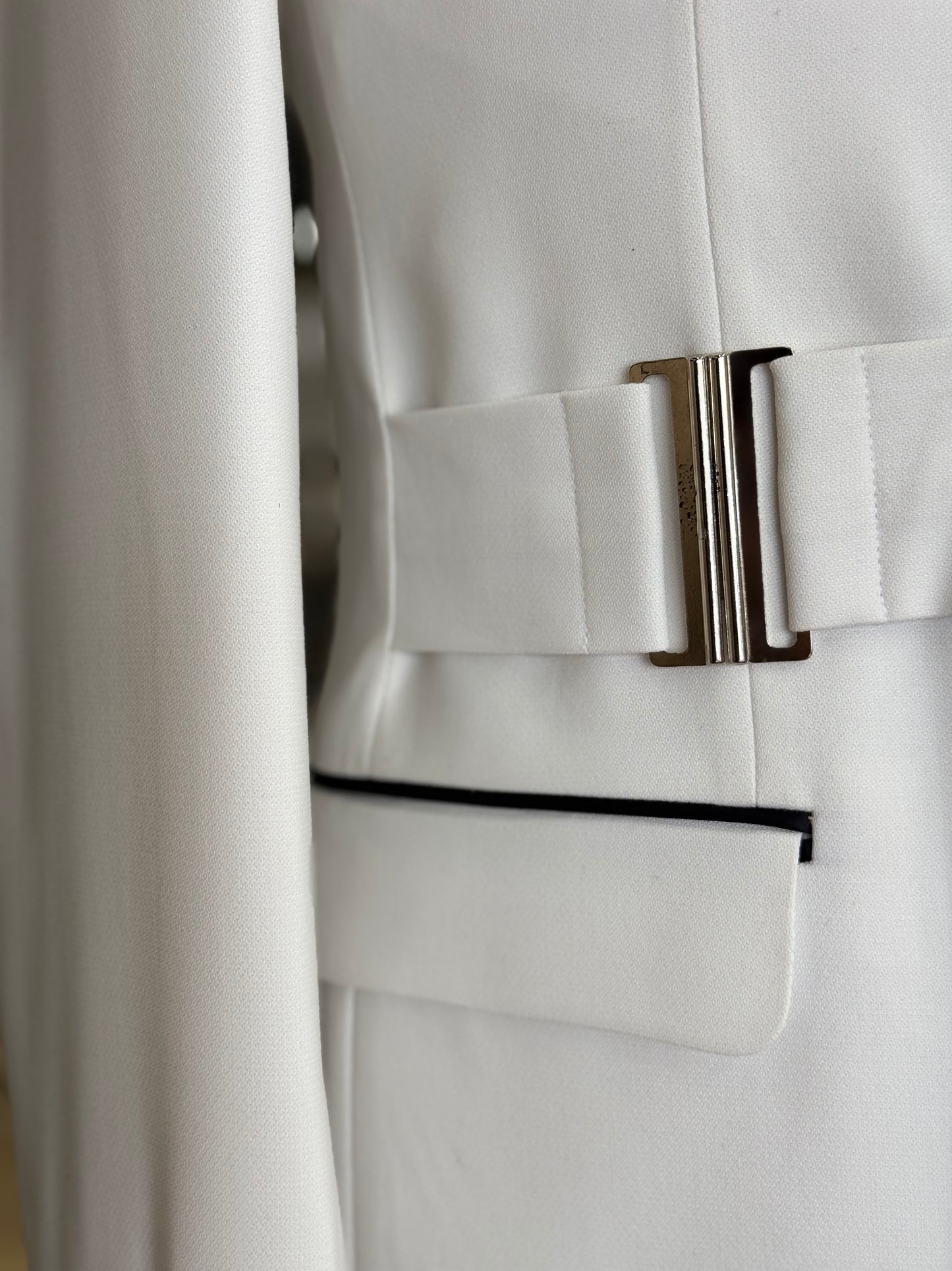 Off White Buckle Front Closure Shawl Lapel Tuxedo