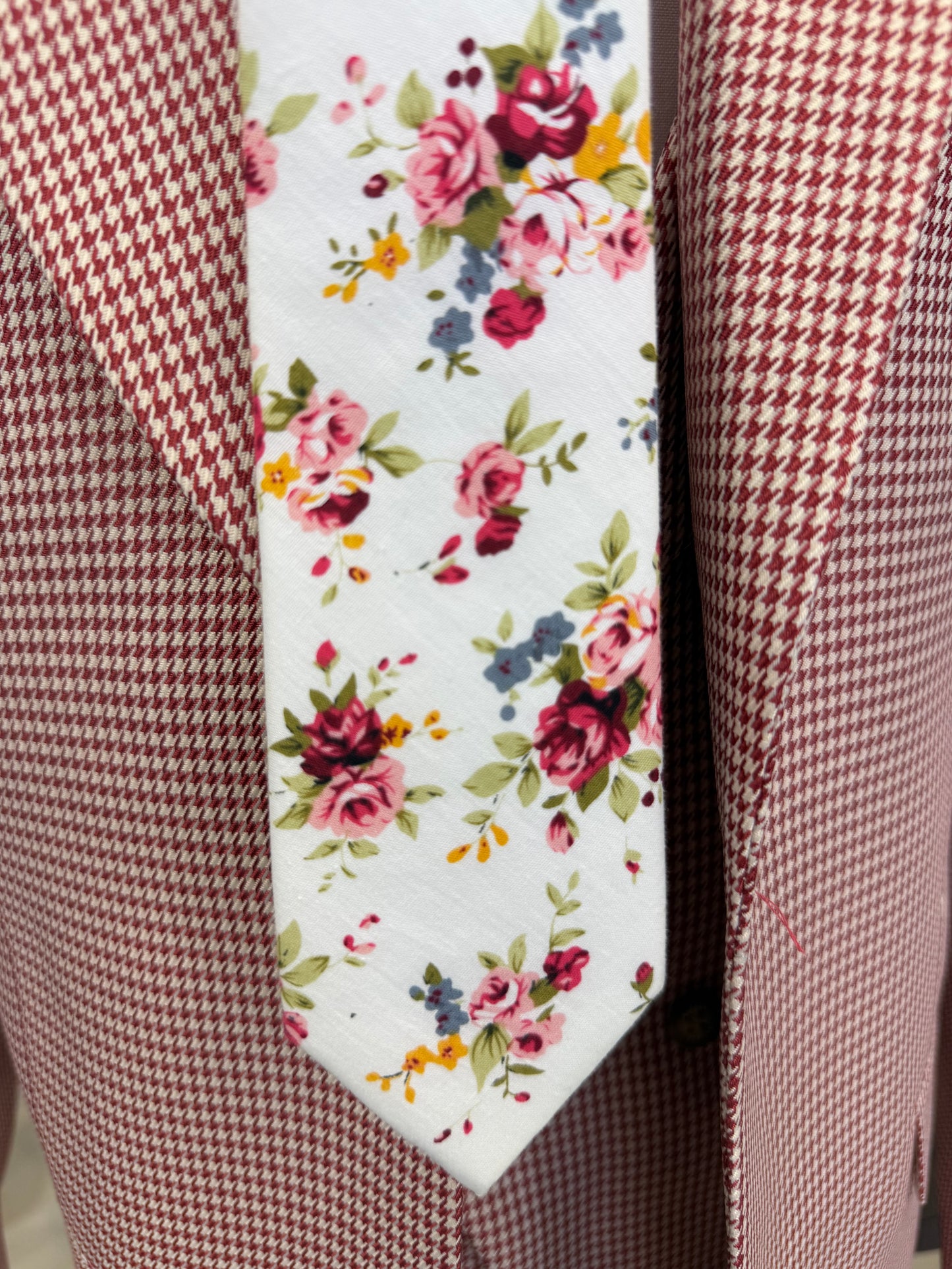 Necktie White Cotton Floral