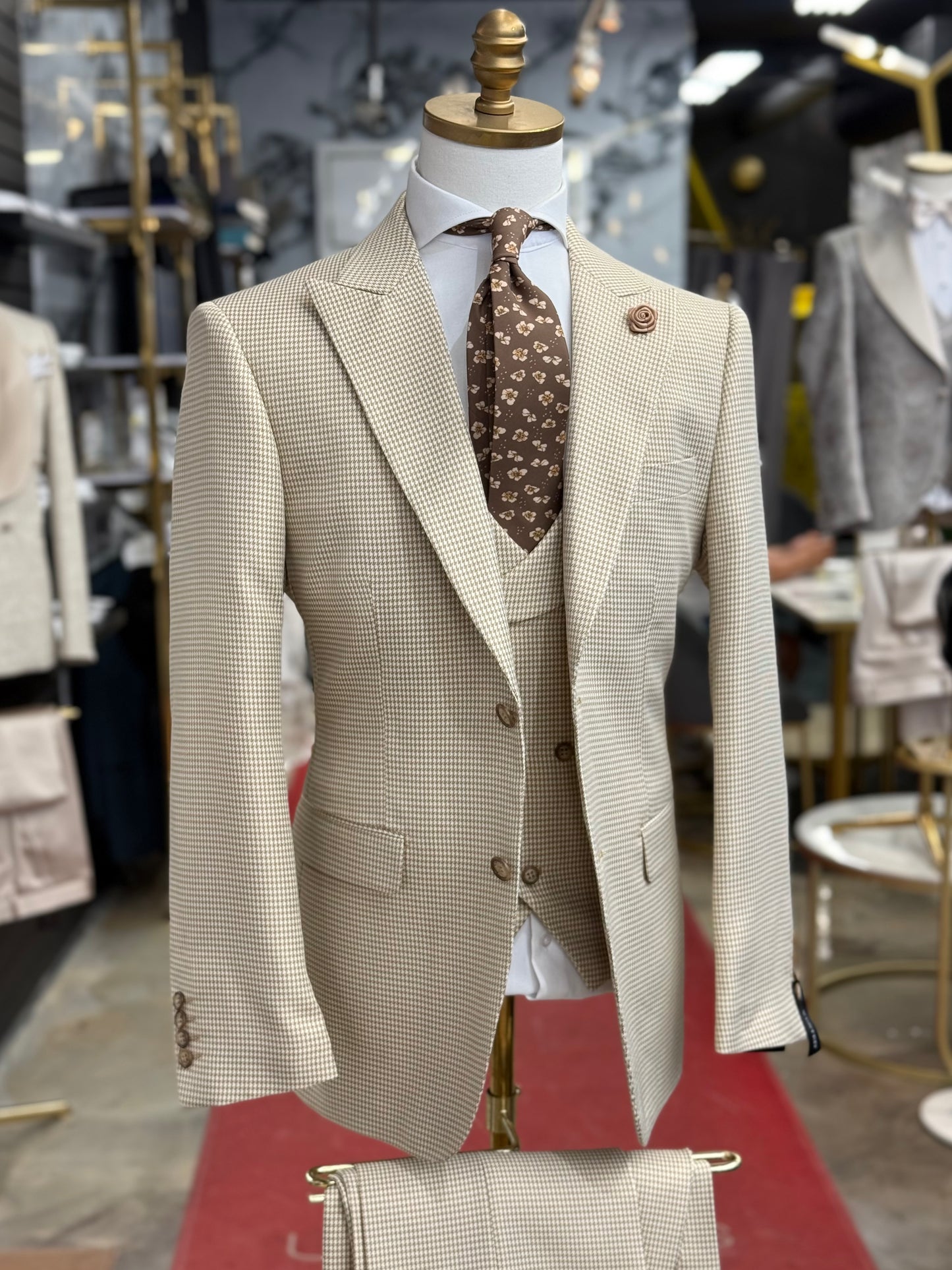 Vanilla Cream Micro Houndstooth Wide Peak Lapel Suit