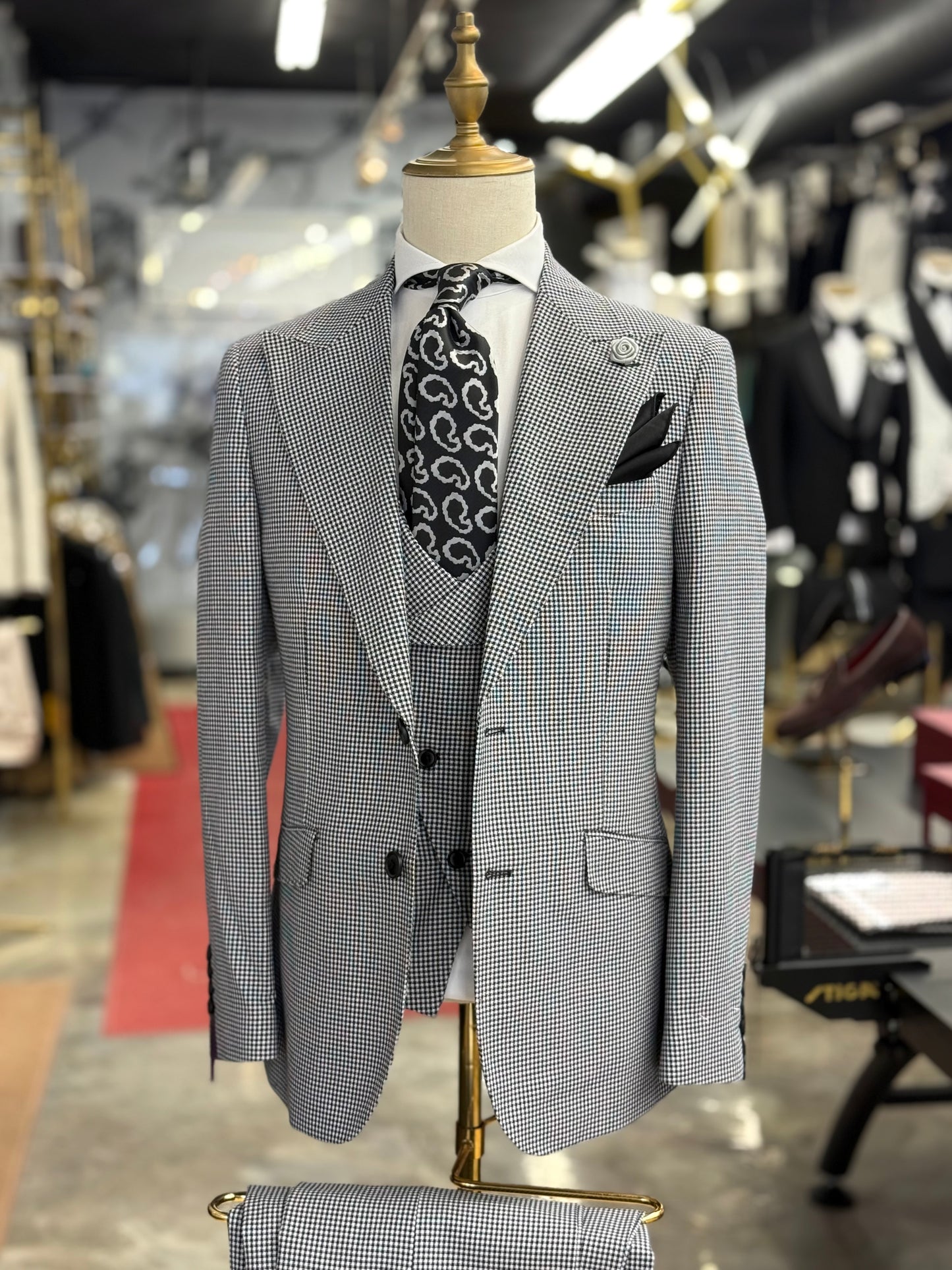 Black & White Micro Houndstooth Wide Peak Lapel Suit