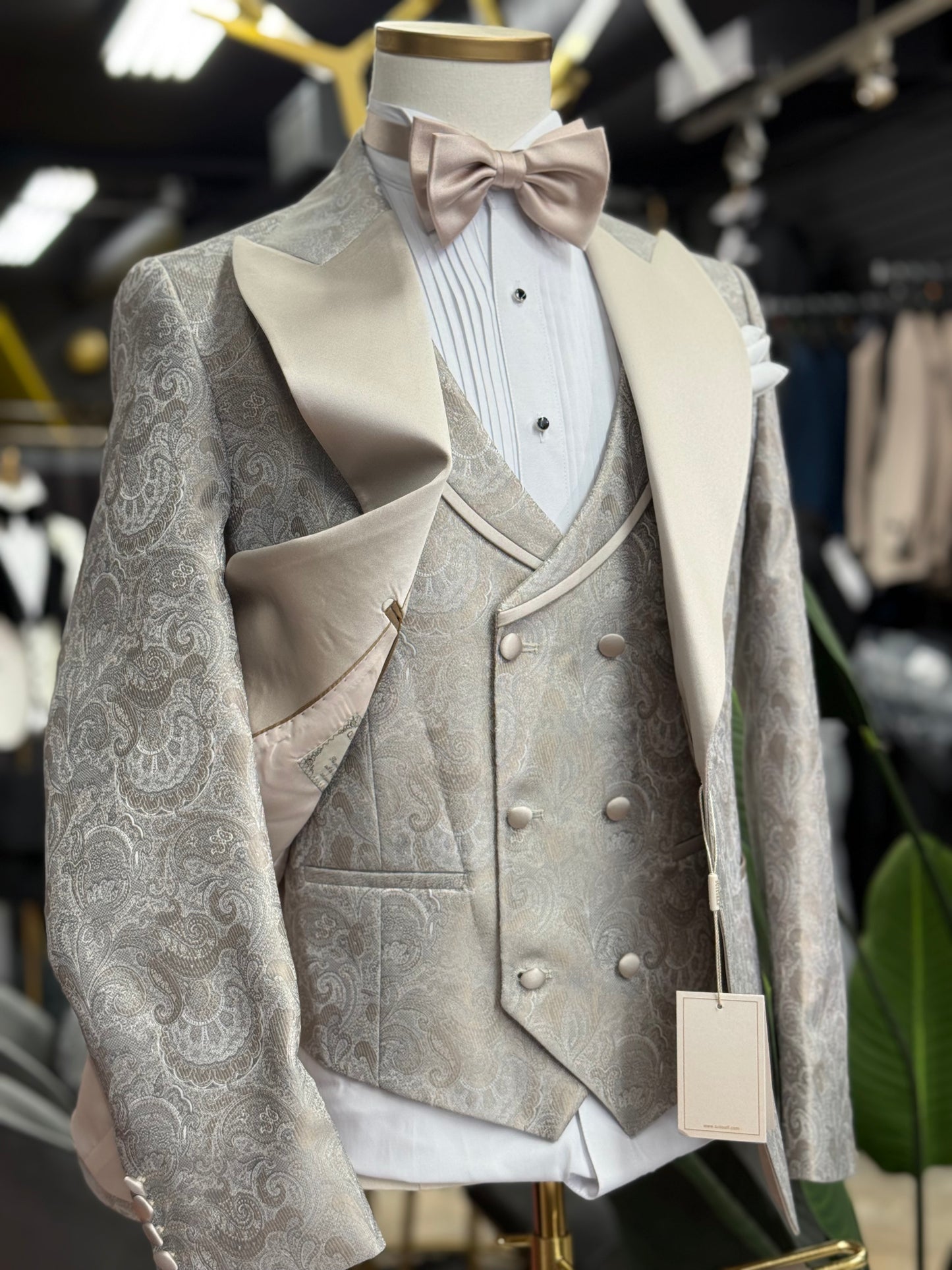Champagne Peak Lapel Tuxedo