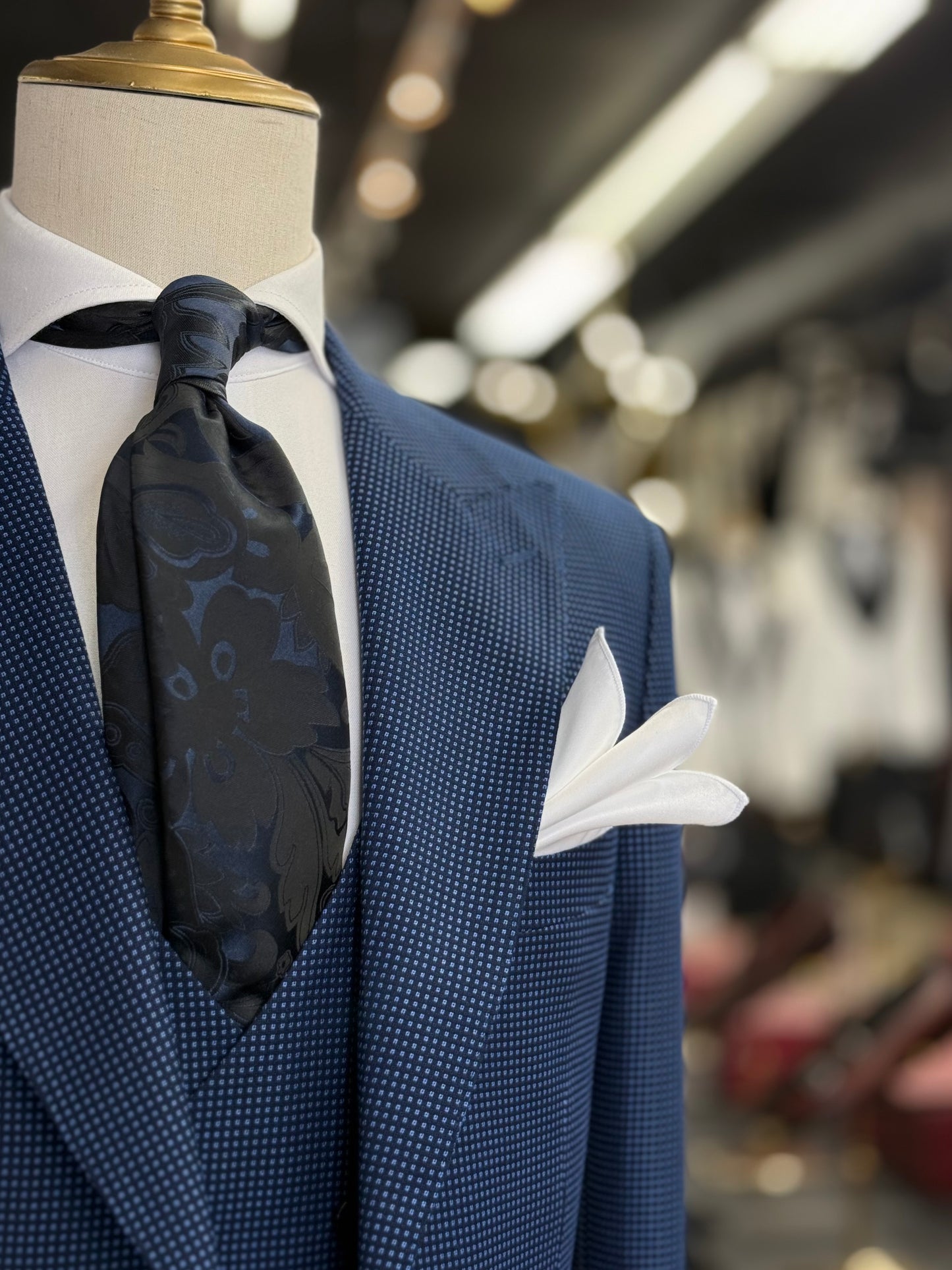 Royal & Midnight Birdeye Wide Peak Lapel Suit