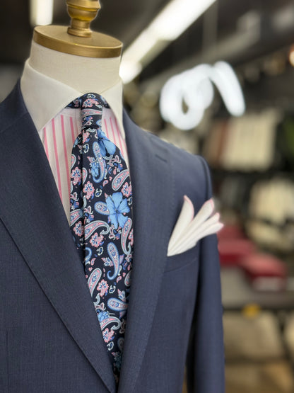 The Vitale Barberis Canonico Italian Wool Suit in Textured Navy Slim Fit