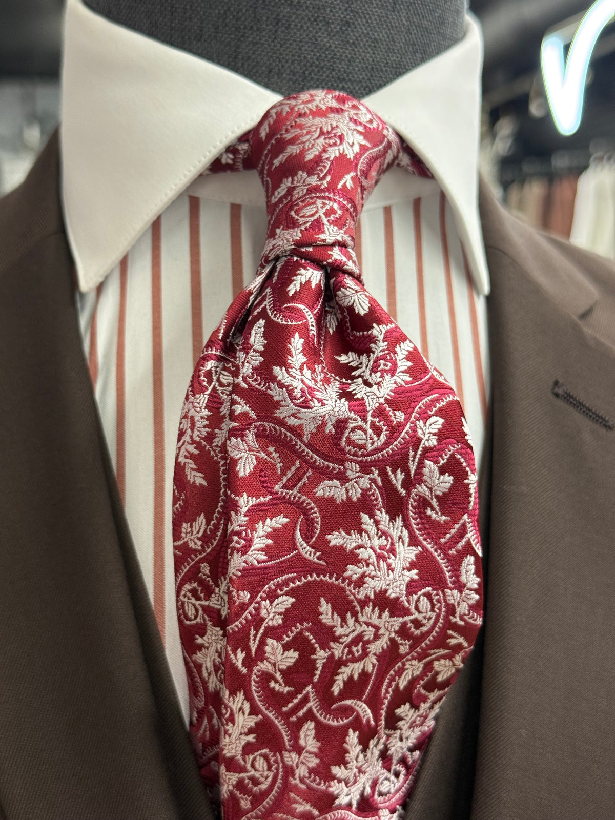 Necktie Burgundy & White Floral