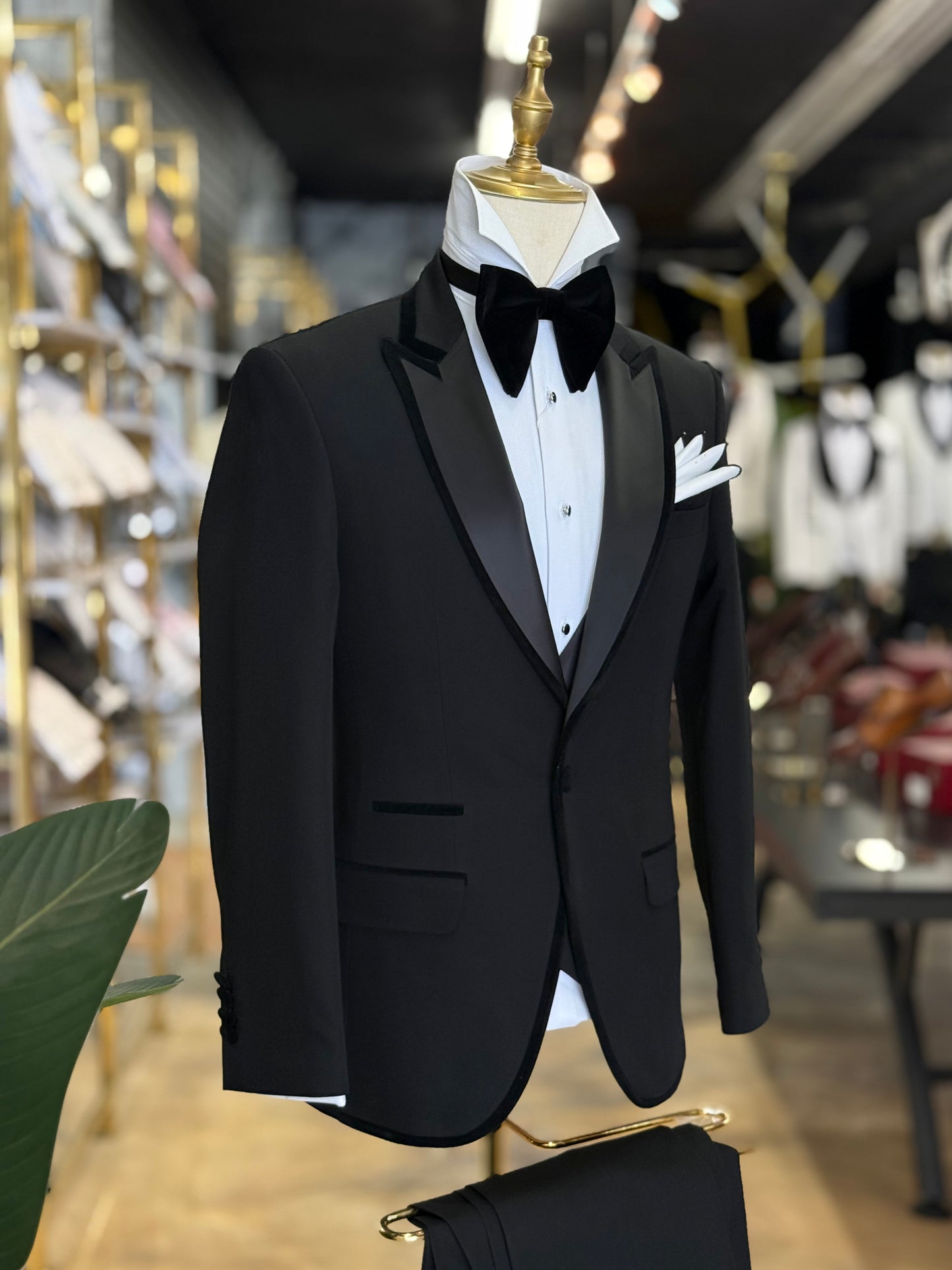 Black Signature Velvet Trim Peak Euro Tuxedo