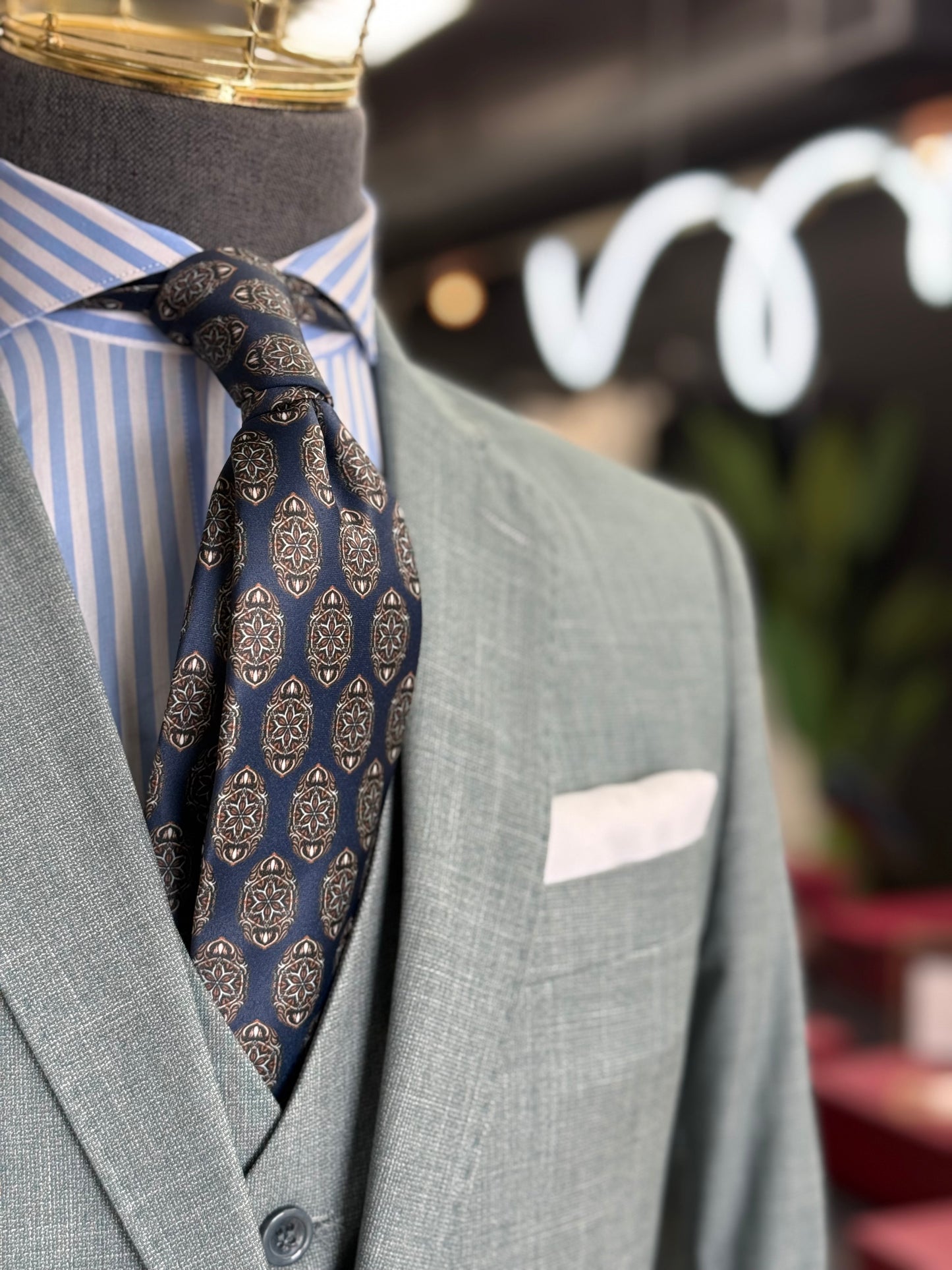 Necktie Medallion Midnigth & Bronce