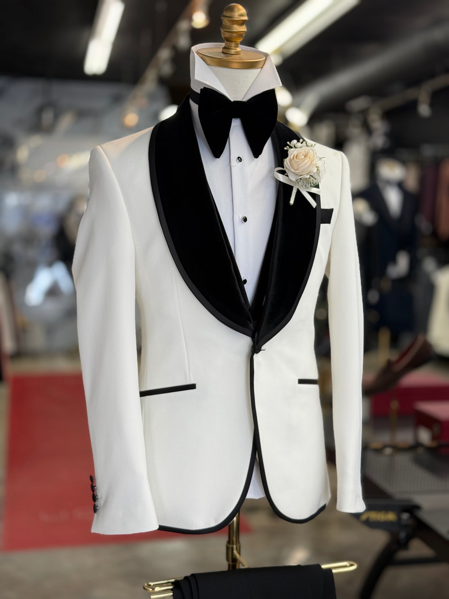 Off White Shawl Lapel Velvet Edition