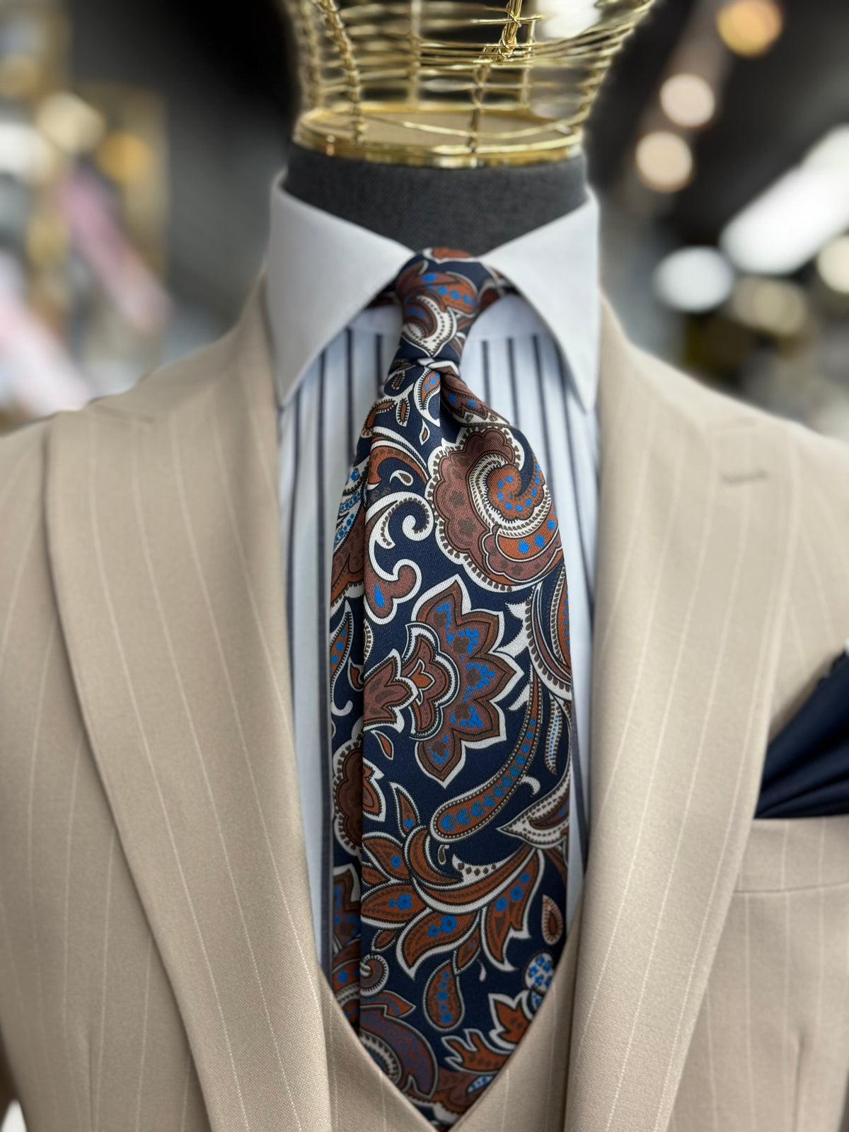 Necktie Big Paisley Mid night blue, Rust and Tan