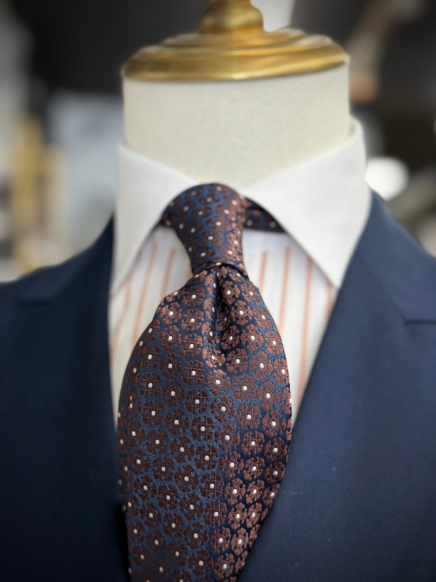 Necktie Navy & Chocolate Medallion