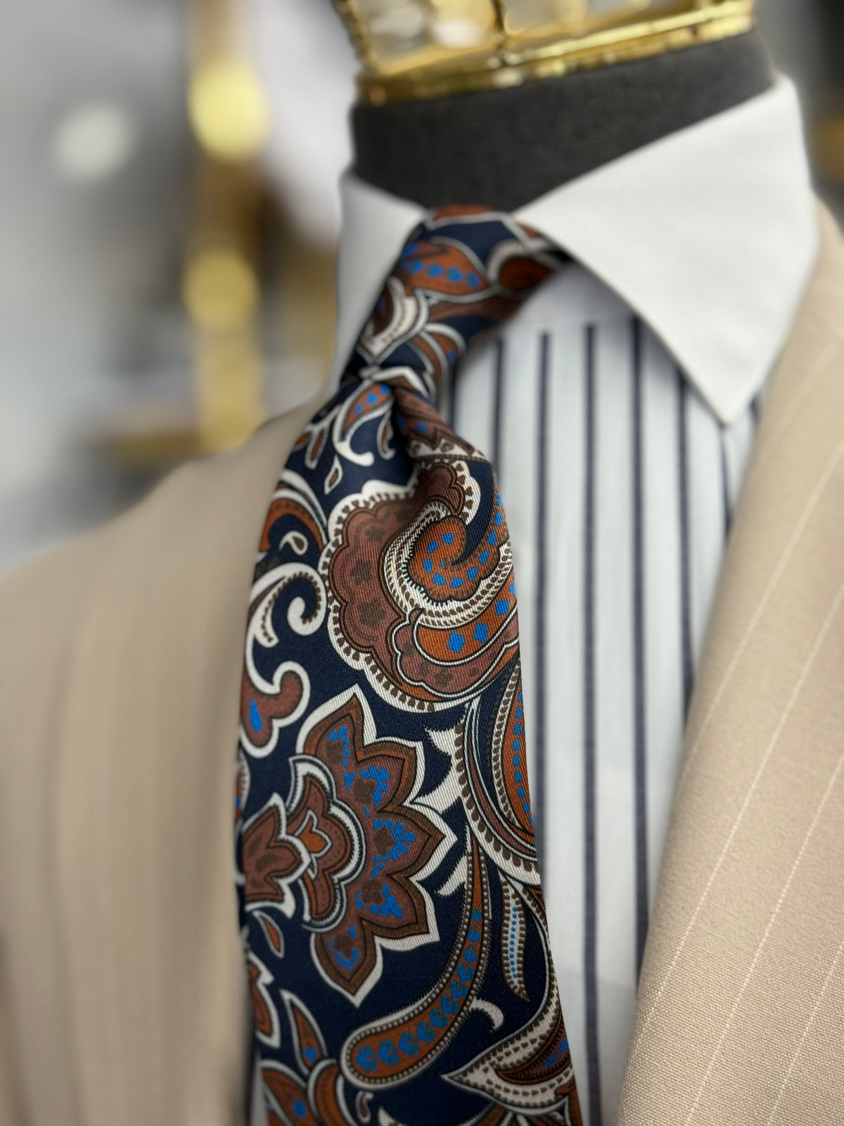 Necktie Big Paisley Mid night blue, Rust and Tan
