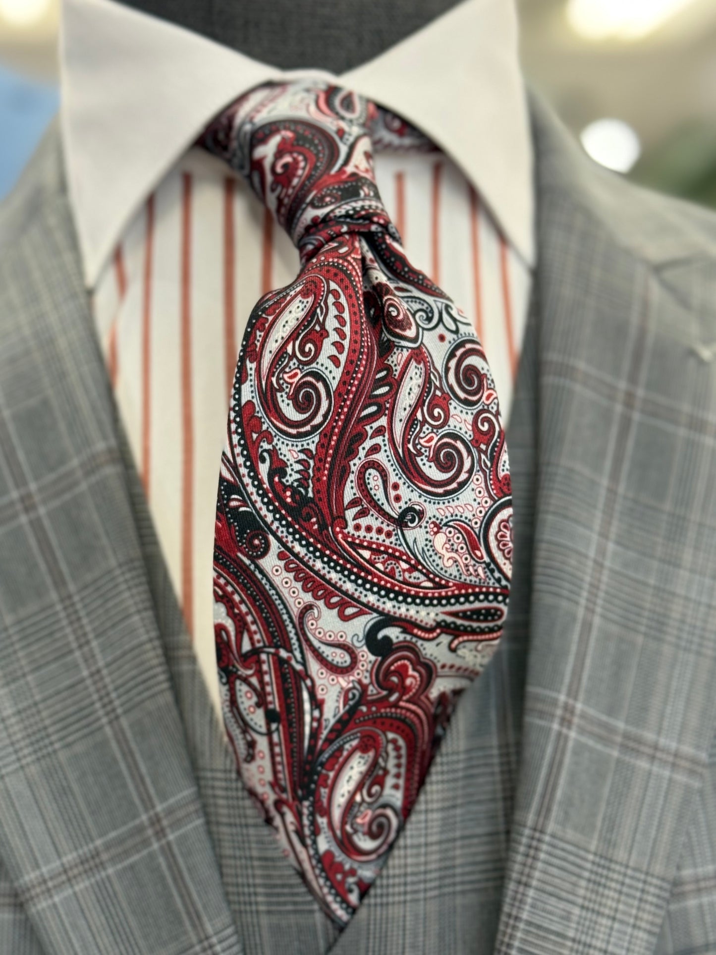 Necktie Big Paisley Silver Grey & Burgundy