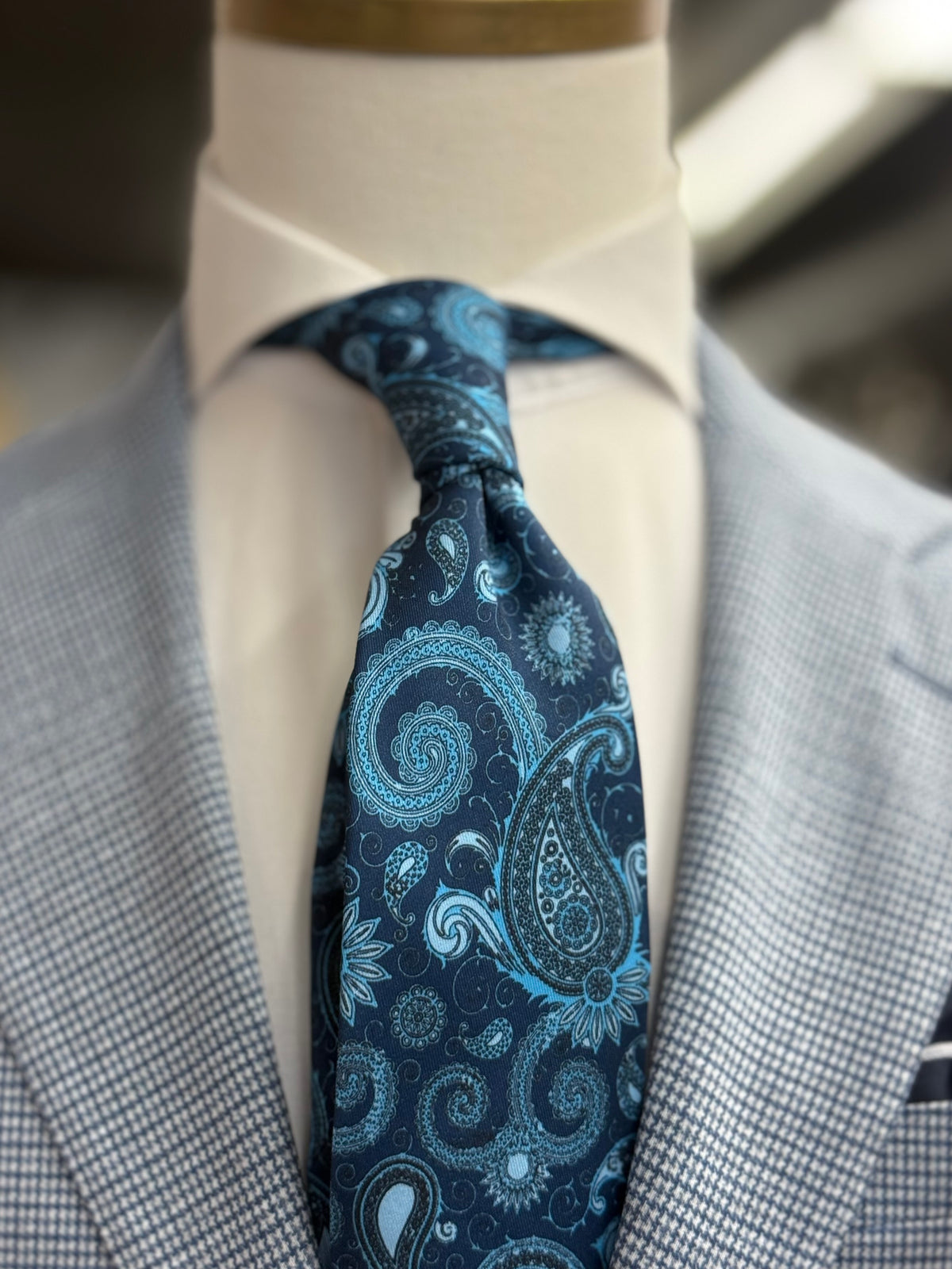 Necktie Bold Paisley Navy & Turquoise