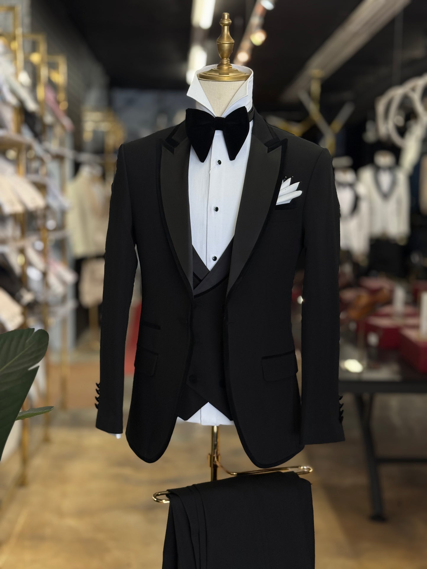 Black Signature Velvet Trim Peak Euro Tuxedo