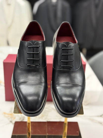 UOMOS Oxford Black pure leather