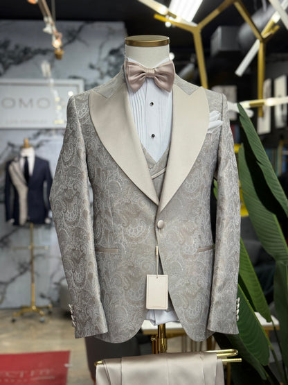 Champagne Peak Lapel Tuxedo