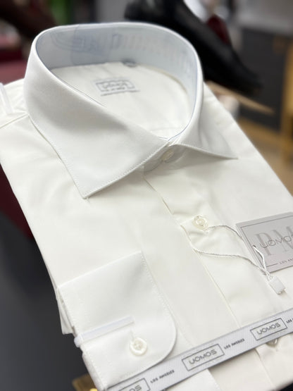 Off White spread collar, regular cuffs