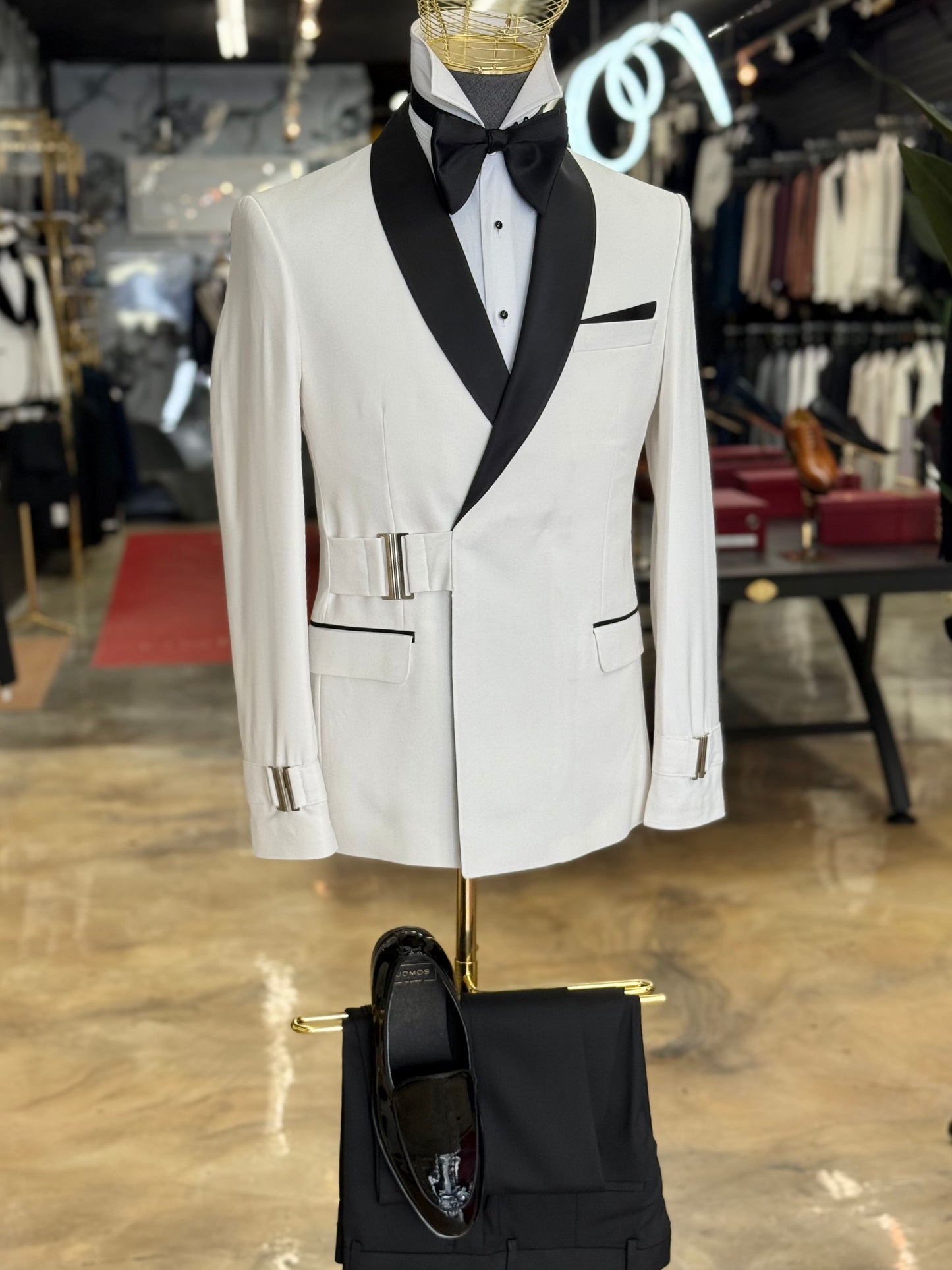 Off White Buckle Front Closure Shawl Lapel Tuxedo