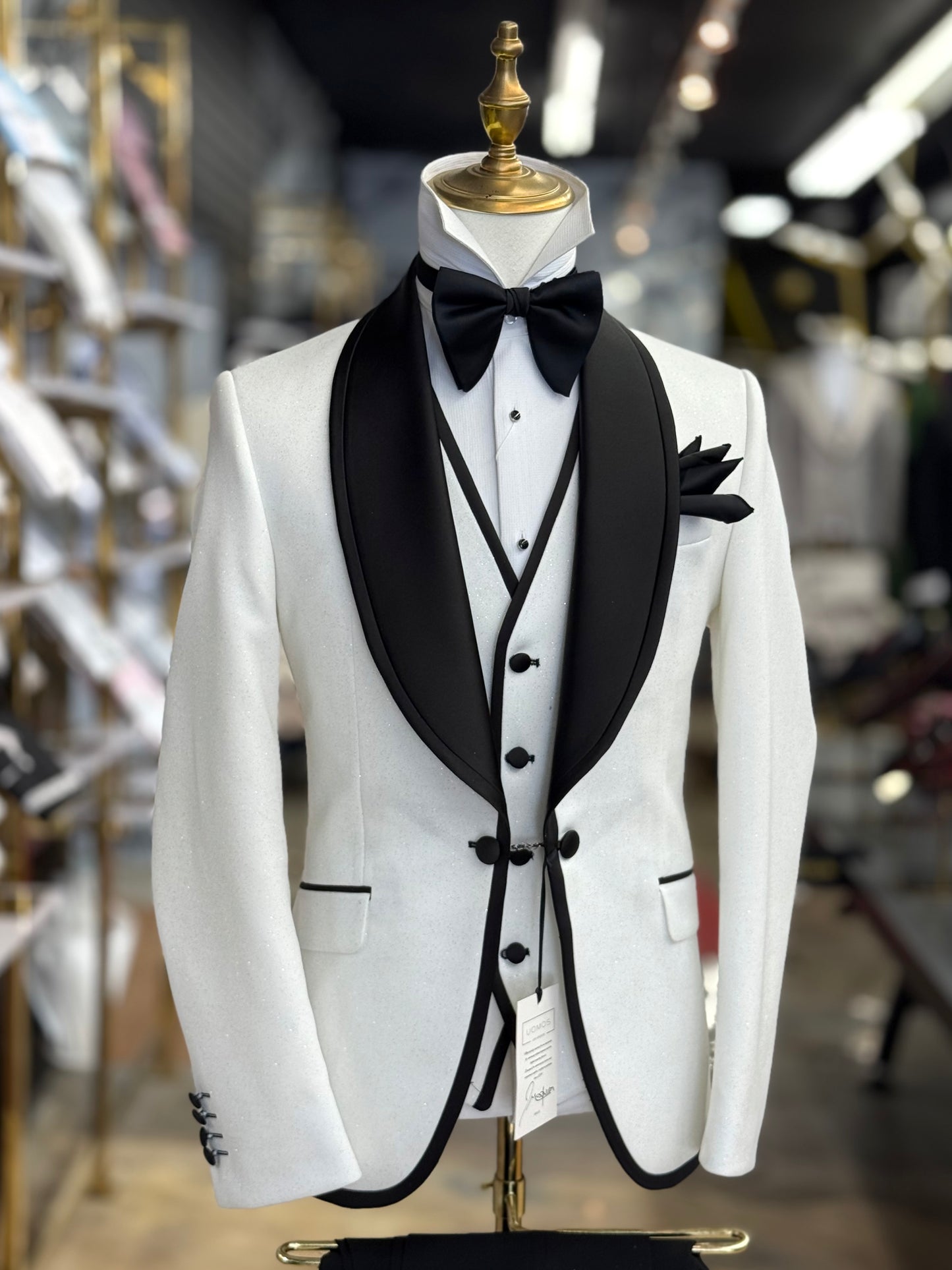 White Sparkly Edition Shawl Lapel Tuxedo