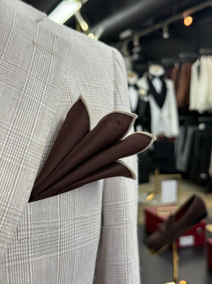 Brown pocket square / Beige trim