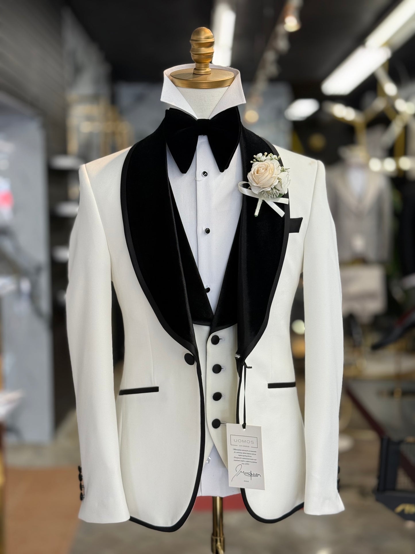 Off White Shawl Lapel Velvet Edition