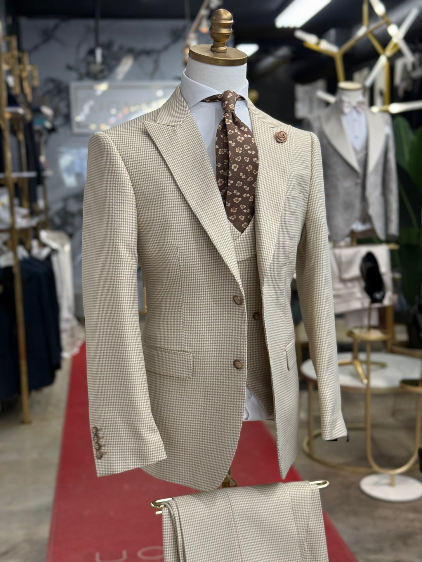 Vanilla Cream Micro Houndstooth Wide Peak Lapel Suit