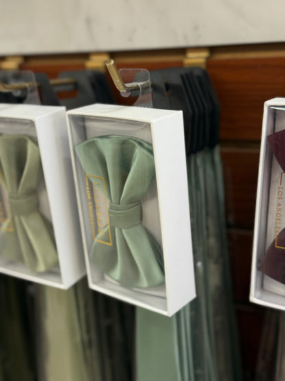 Laurel Eucalyptus Green Bow tie & Pocket Square set.