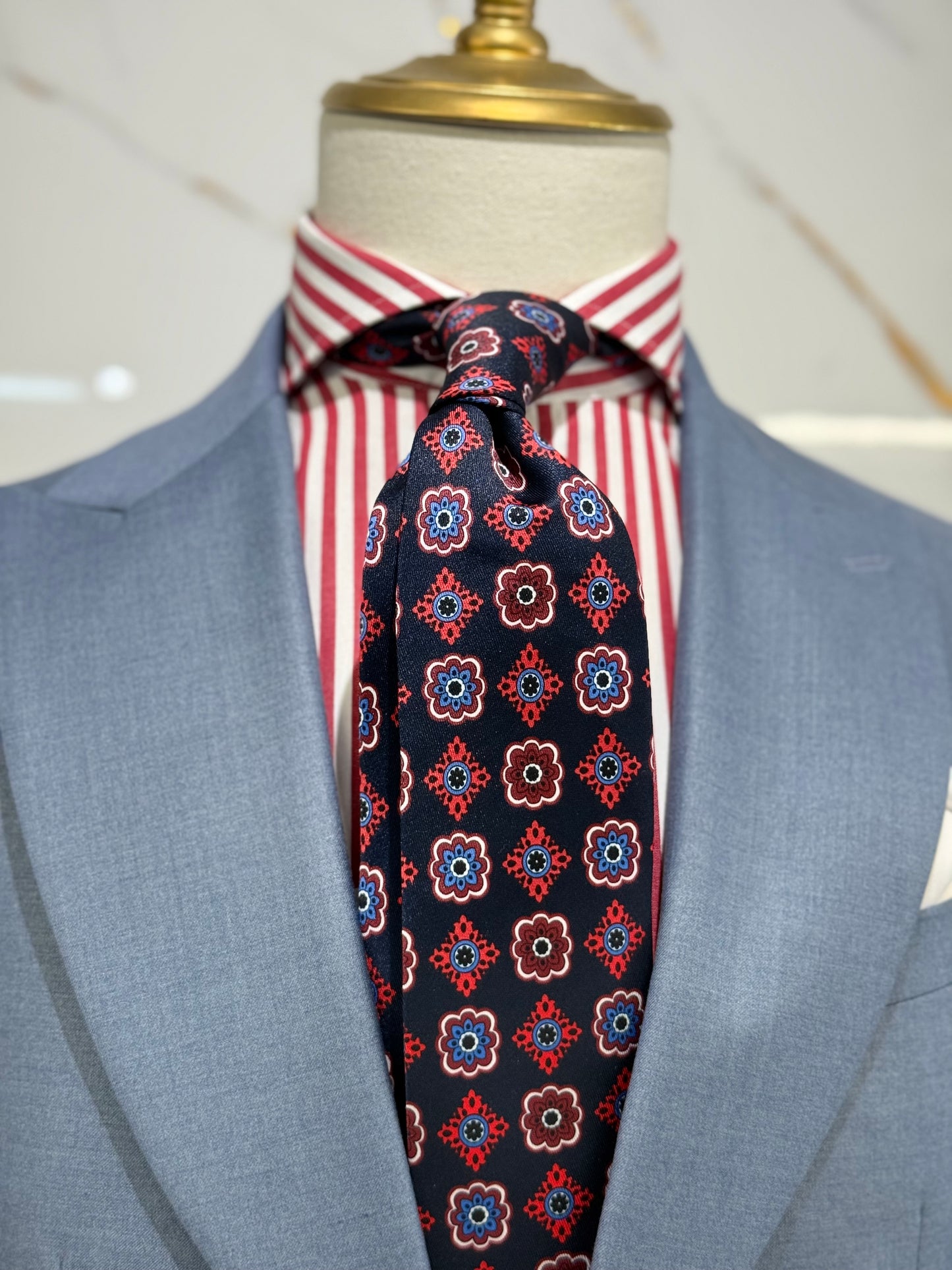 Necktie Medallion Red & Navy