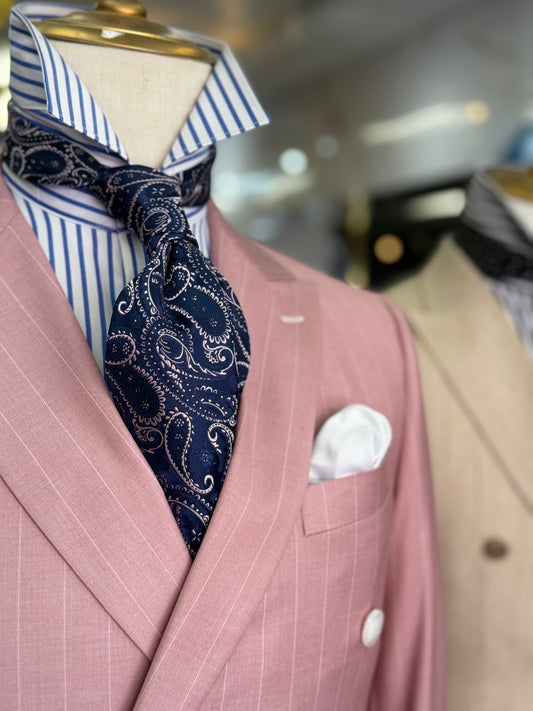 Necktie Navy and Pink pale paisley