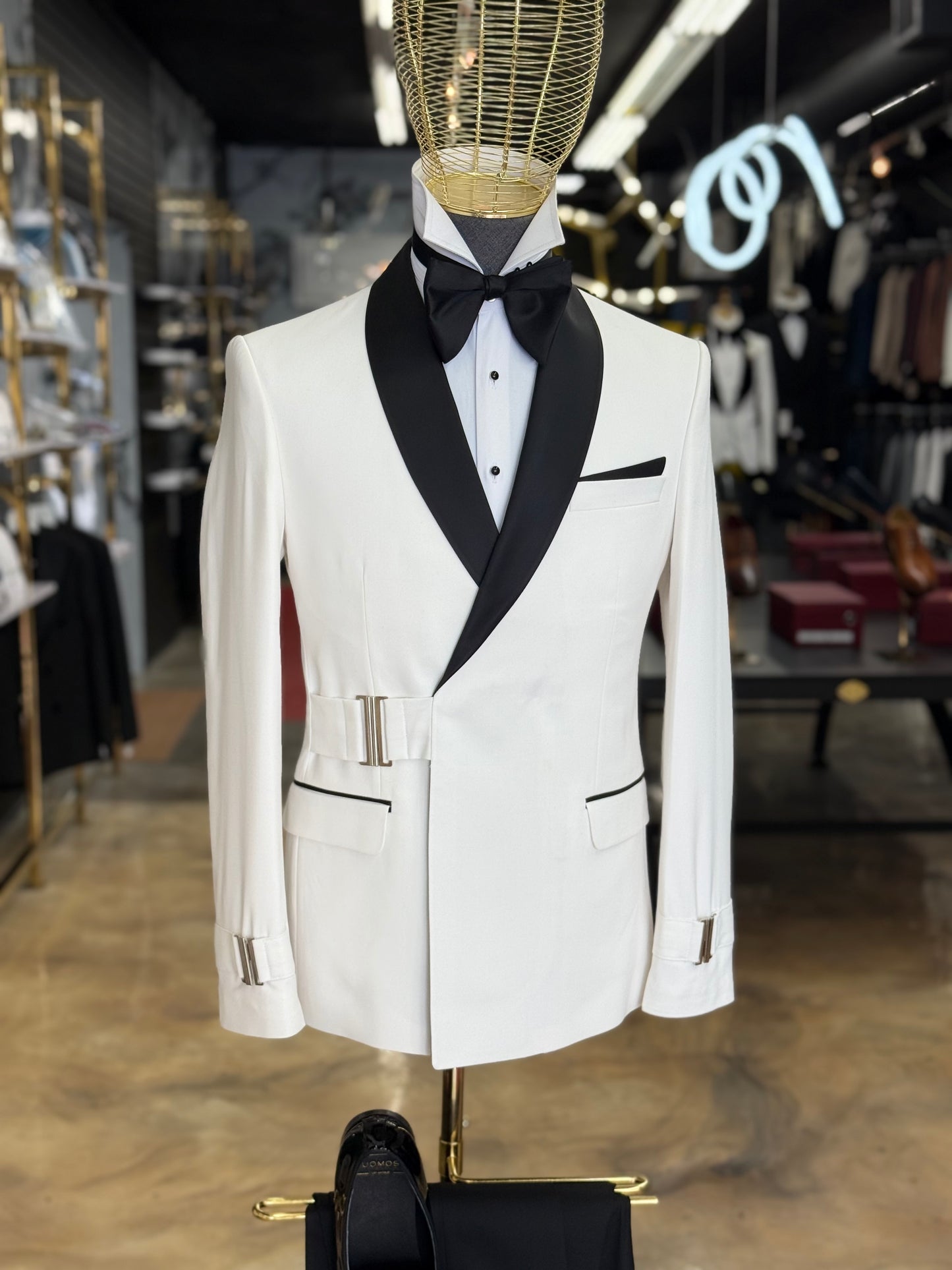 Off White Buckle Front Closure Shawl Lapel Tuxedo