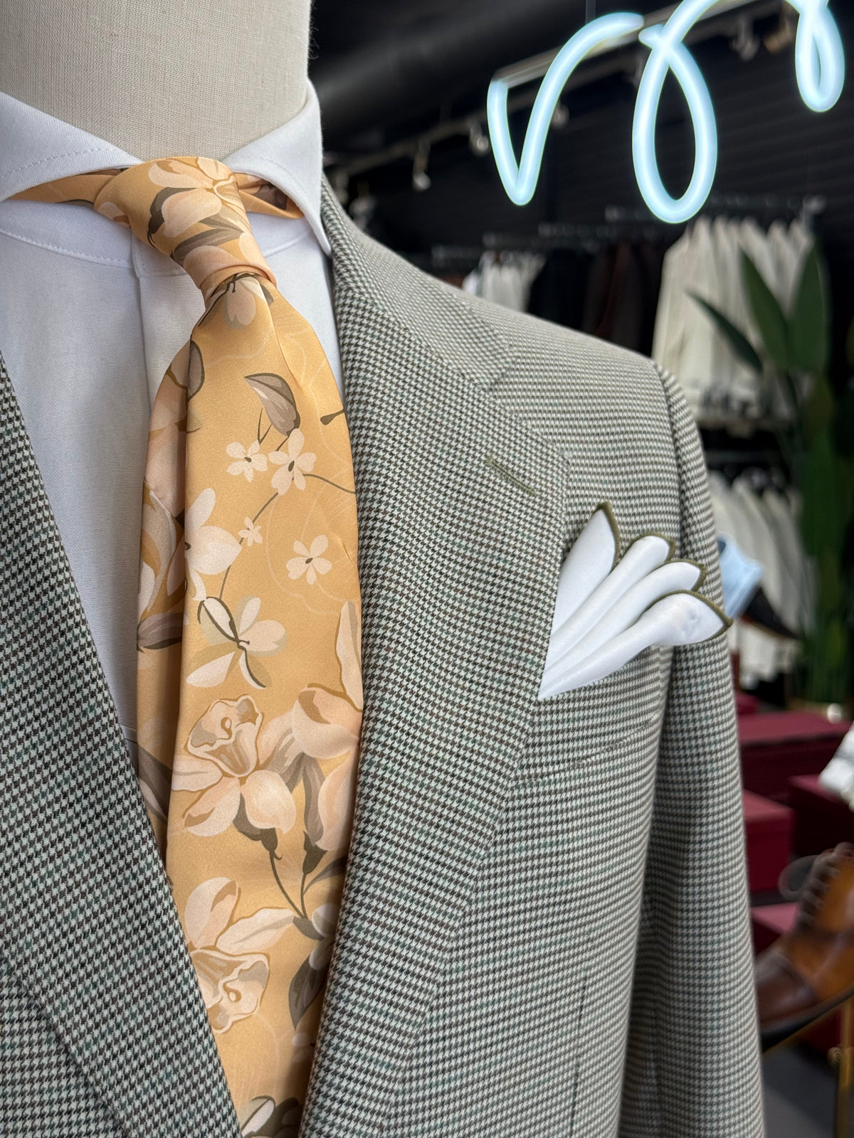 Necktie Floral Golden Meadow