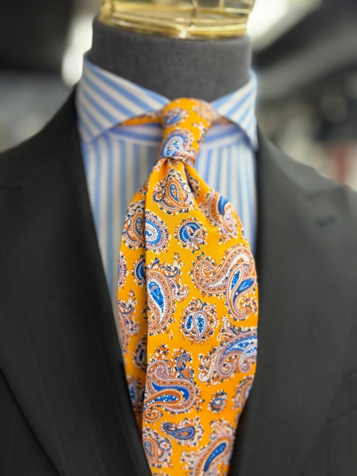 Necktie Golden Saffron Paisley