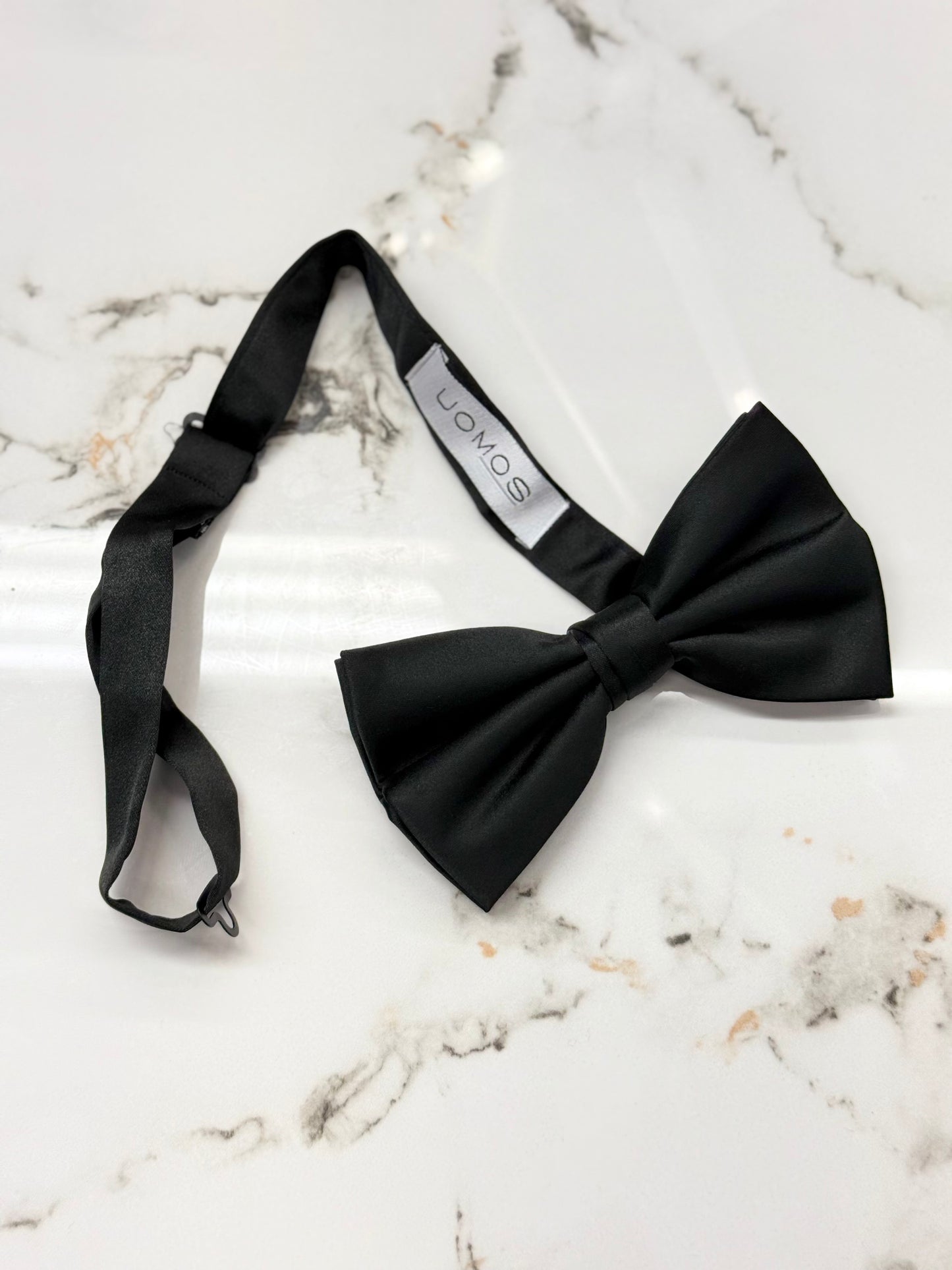 UOMOS Bow Tie black regular size