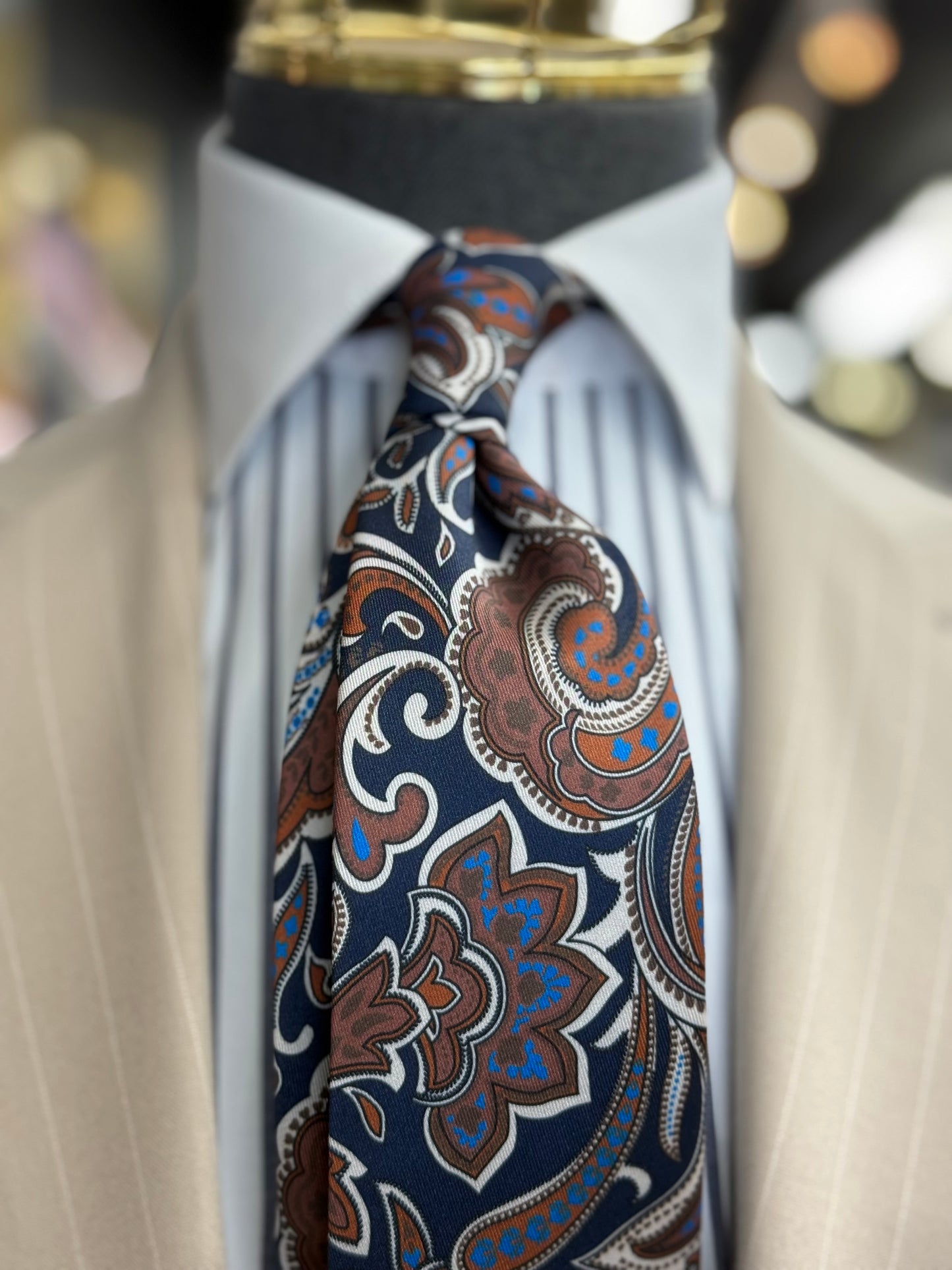 Necktie Big Paisley Mid night blue, Rust and Tan